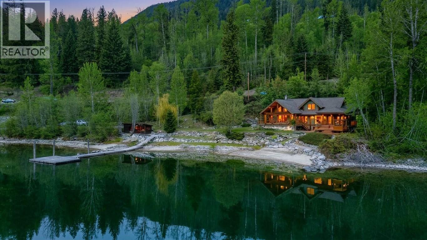 3140 3a Highway, Nelson, British Columbia  V1L 6M7 - Photo 1 - 10380915