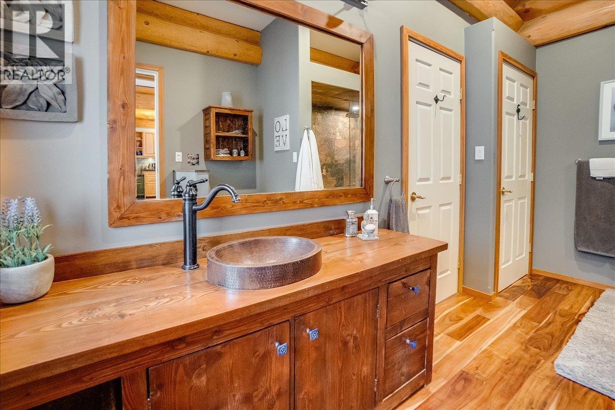 3140 3a Highway, Nelson, British Columbia  V1L 6M7 - Photo 32 - 10380915