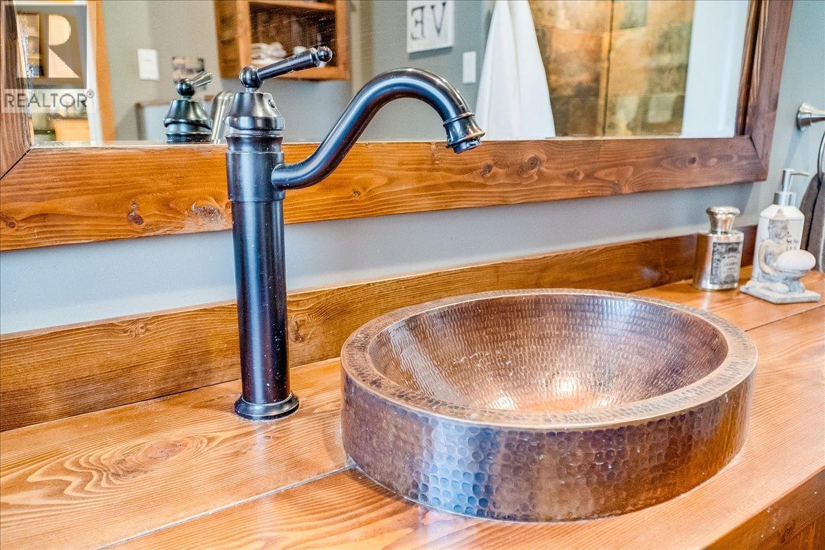 3140 3a Highway, Nelson, British Columbia  V1L 6M7 - Photo 33 - 10380915