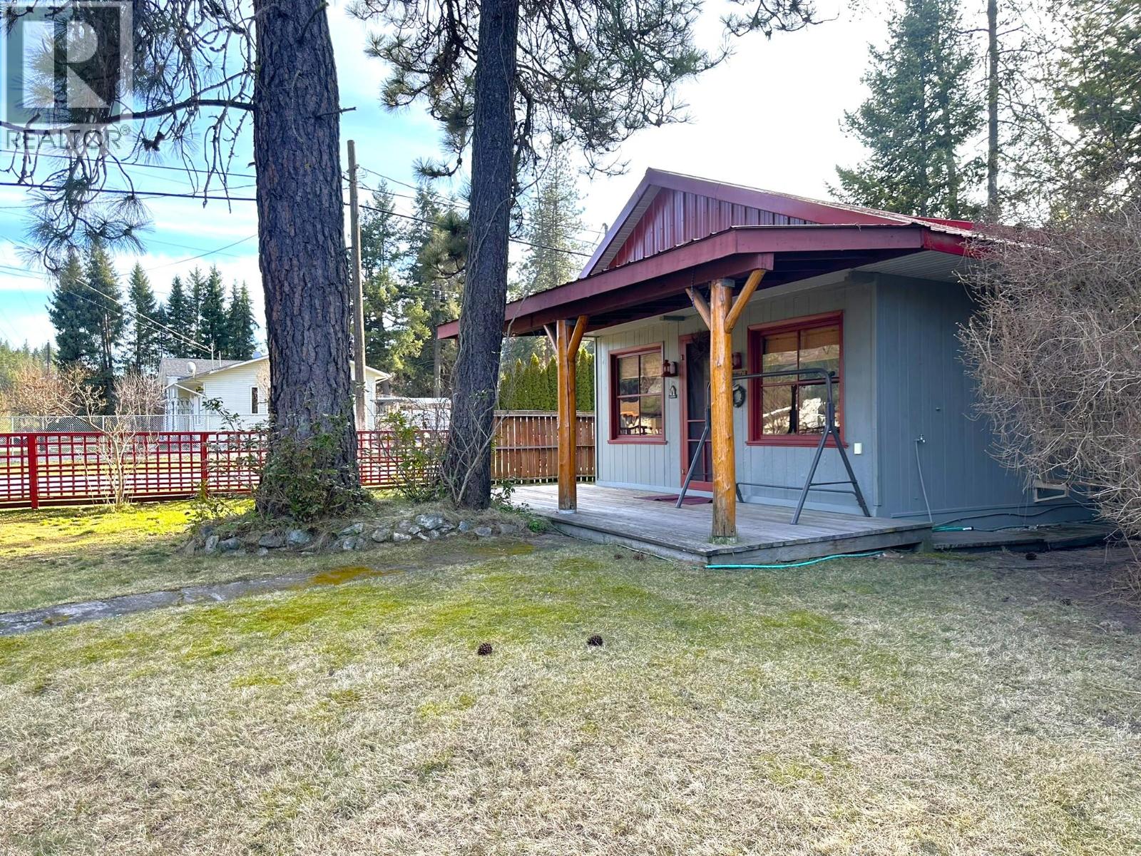 1581 Neimi Road, Christina Lake, British Columbia  V0H 1E0 - Photo 3 - 10380703