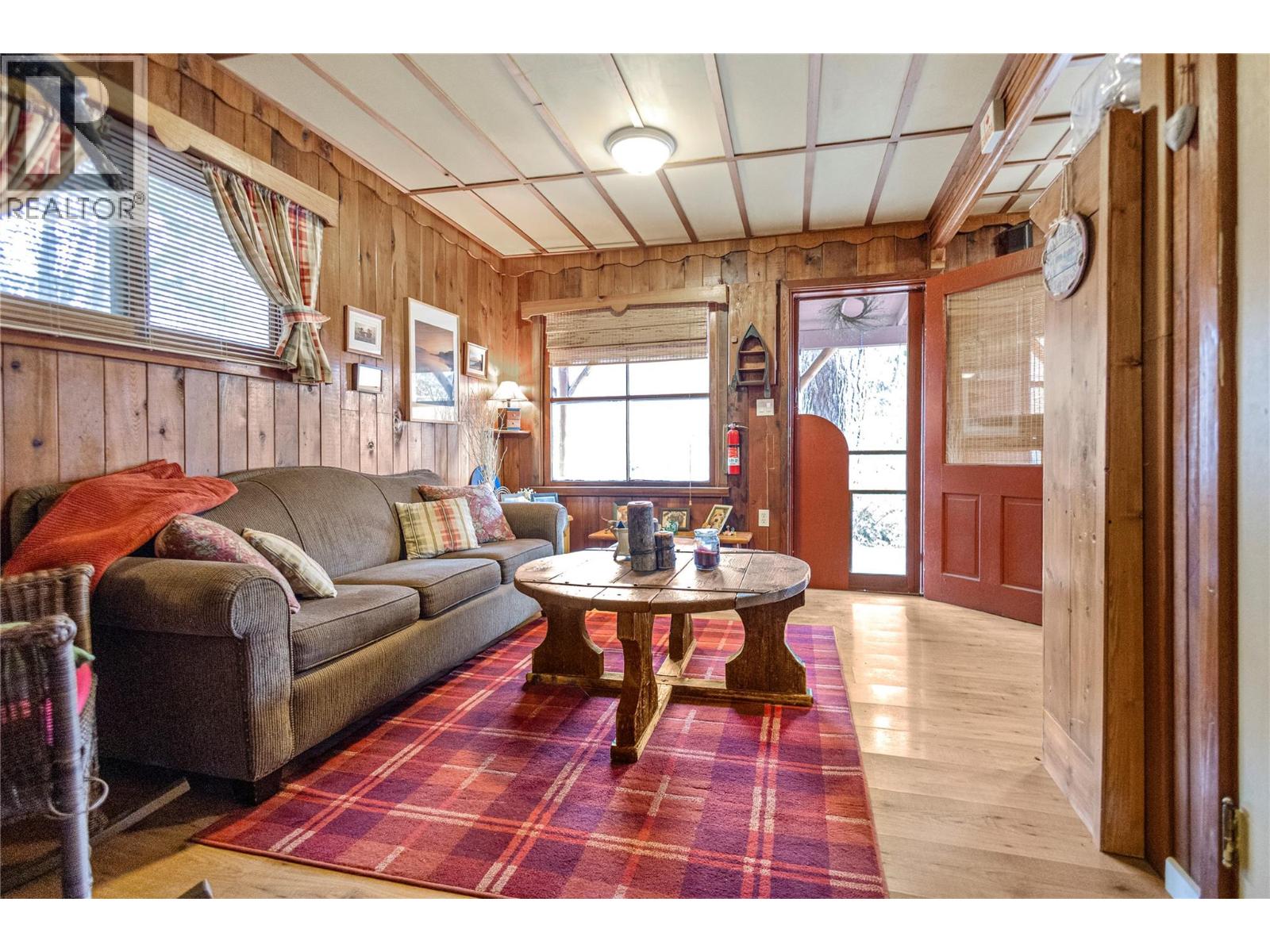 1581 Neimi Road, Christina Lake, British Columbia  V0H 1E0 - Photo 5 - 10380703