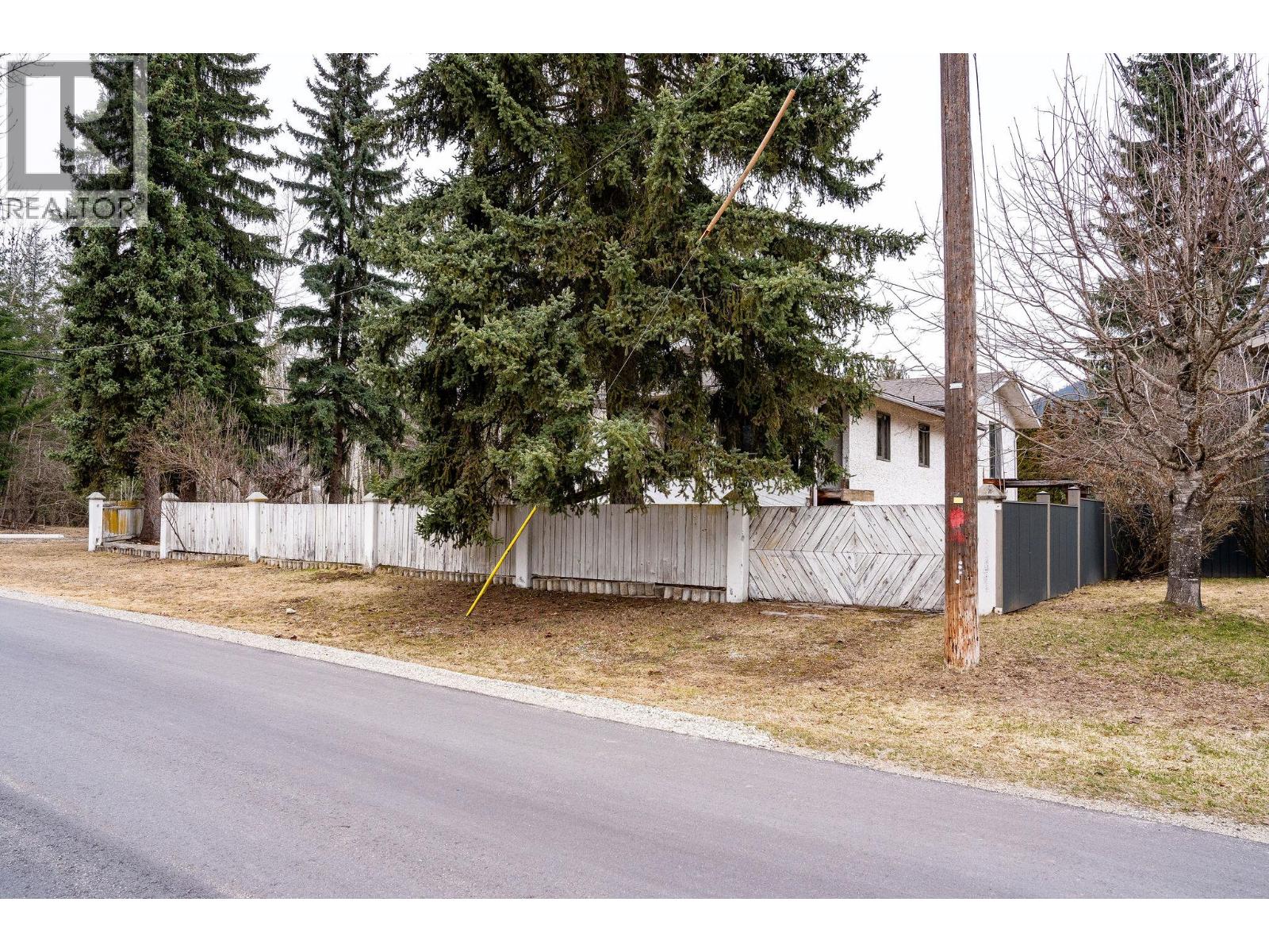 1616 Dogwood Drive, Revelstoke, British Columbia  V0E 2S1 - Photo 69 - 10381457