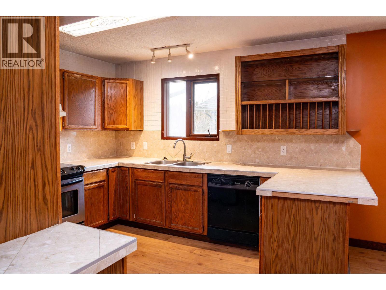 1616 Dogwood Drive, Revelstoke, British Columbia  V0E 2S1 - Photo 8 - 10381457