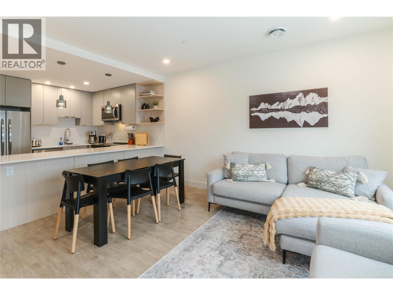 1701 Coursier Avenue Unit# 1401, Revelstoke, British Columbia  V0E 2S0 - Photo 2 - 10381358