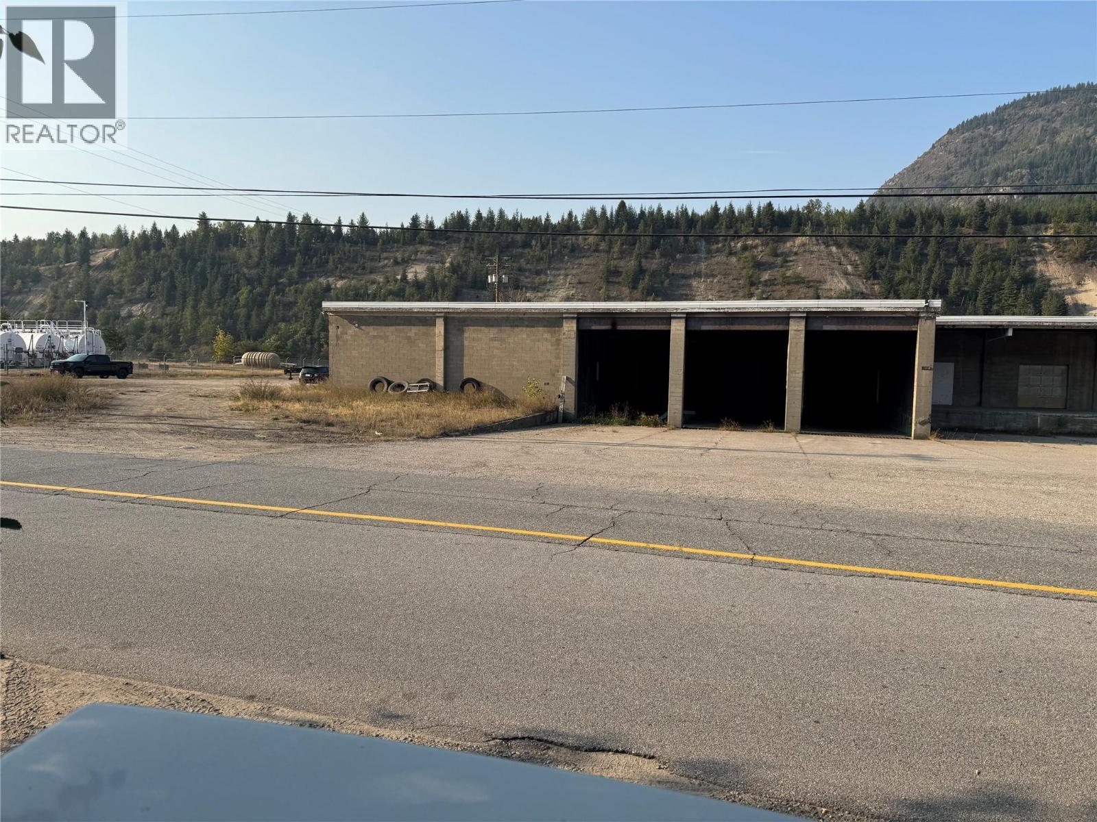 8075 Old Waneta Road, Trail, British Columbia  V1R 4X1 - Photo 1 - 10381327