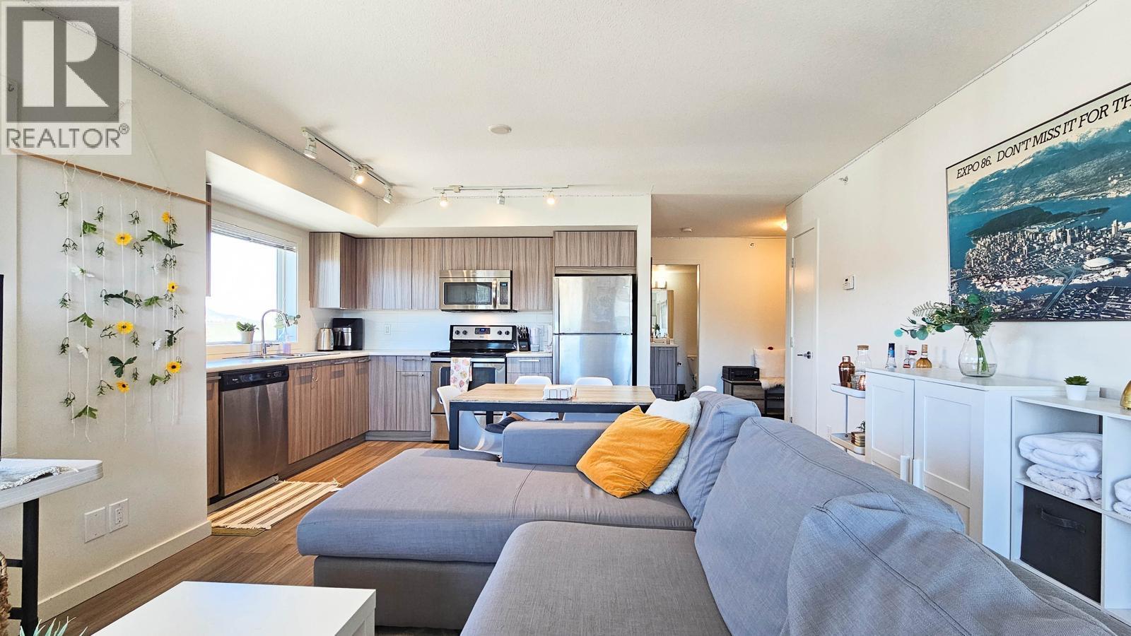 883 Academy Way Unit# Ph12, Kelowna, British Columbia  V1V 0A3 - Photo 2 - 10381394