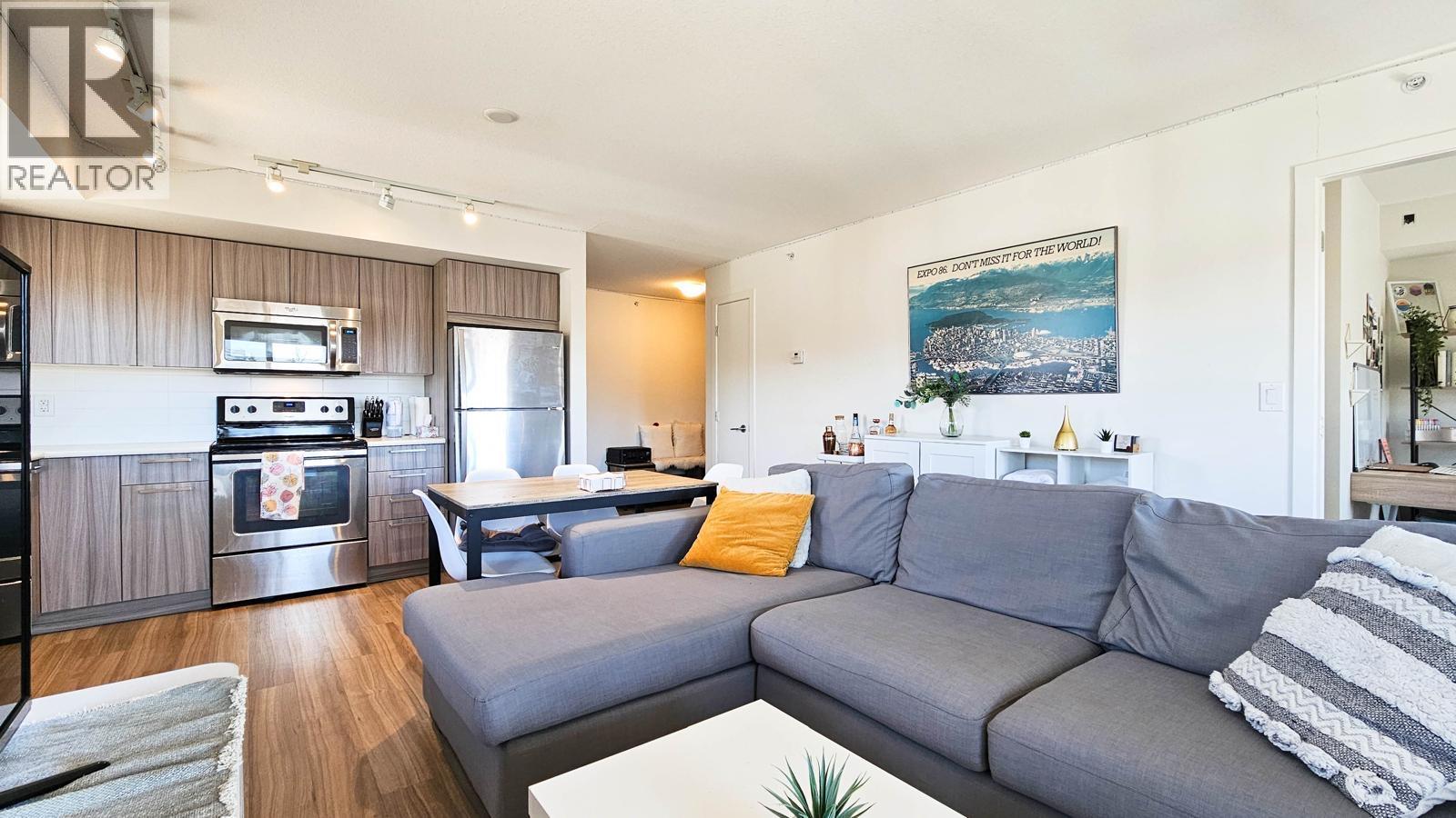 883 Academy Way Unit# Ph12, Kelowna, British Columbia  V1V 0A3 - Photo 3 - 10381394
