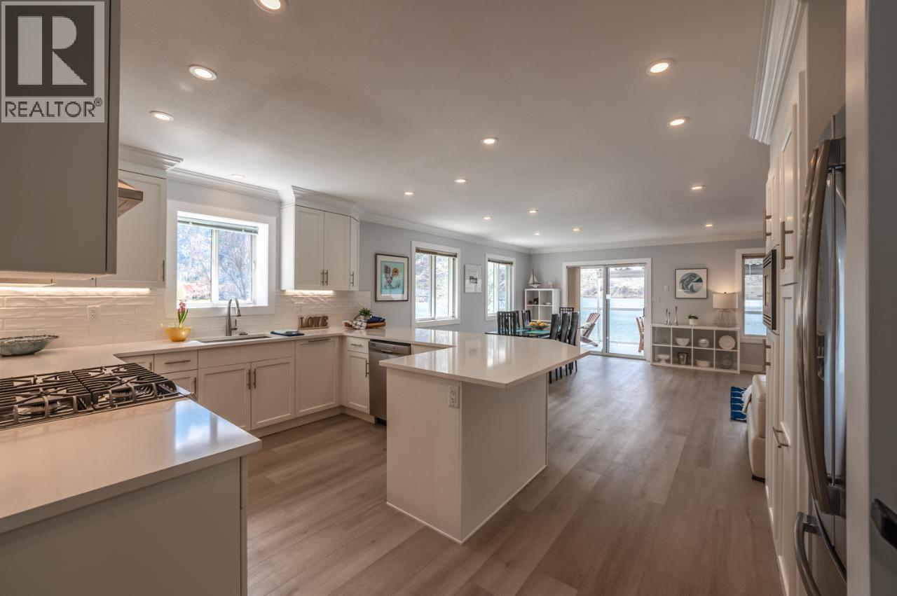 516 Hody Drive, Okanagan Falls, British Columbia  V0H 1R7 - Photo 2 - 10381489