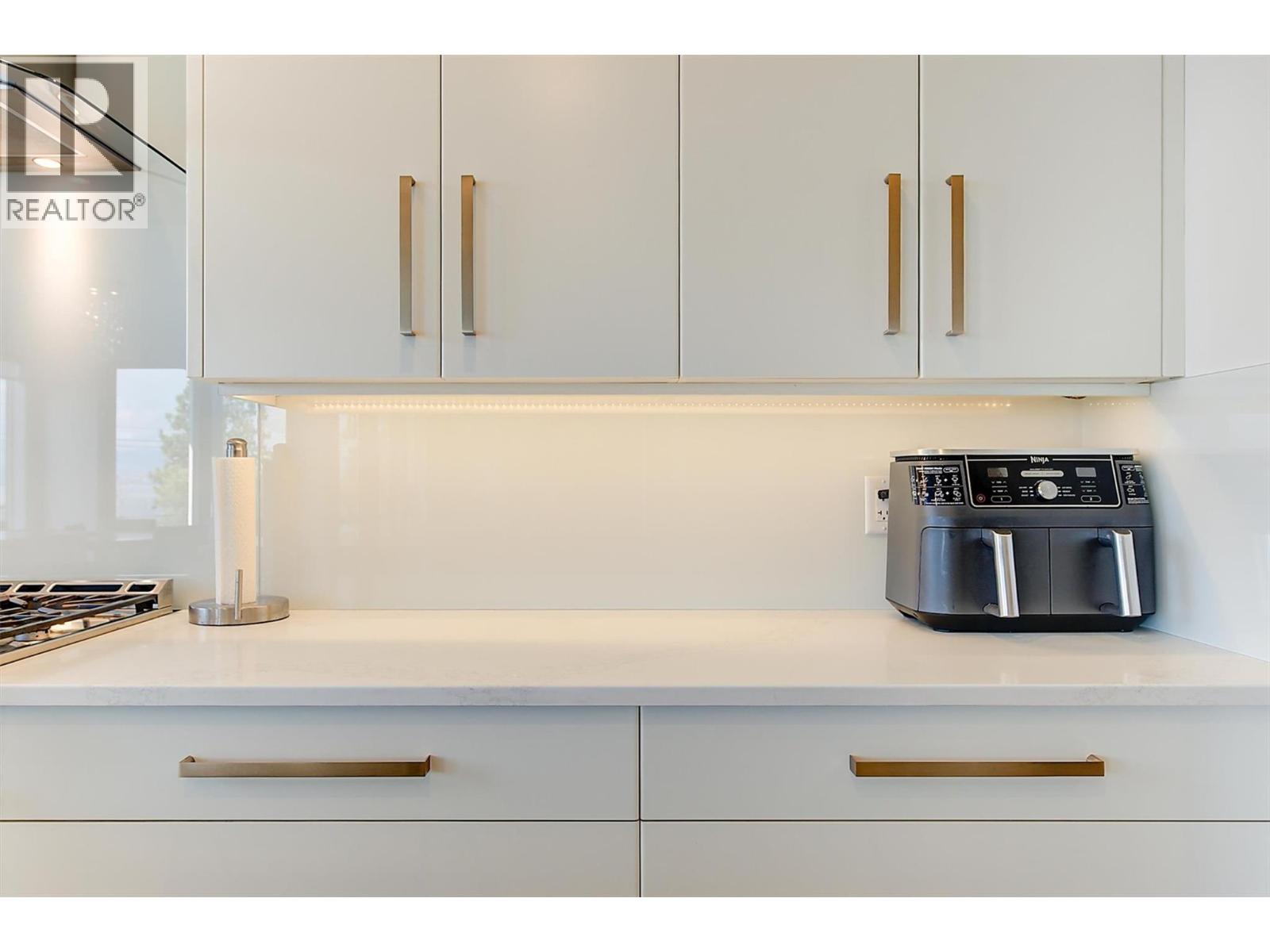 3961 Beachview Drive E, West Kelowna, British Columbia  V4T 2K1 - Photo 14 - 10381144