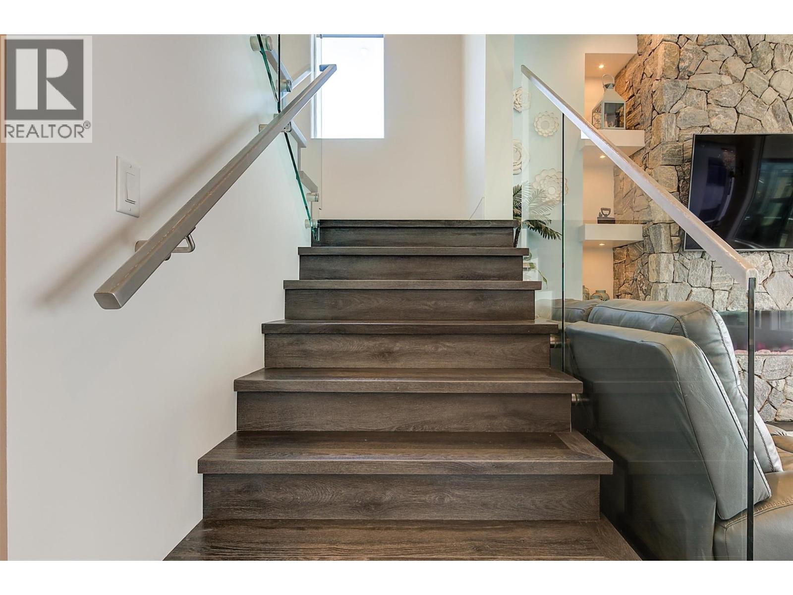 3961 Beachview Drive E, West Kelowna, British Columbia  V4T 2K1 - Photo 24 - 10381144