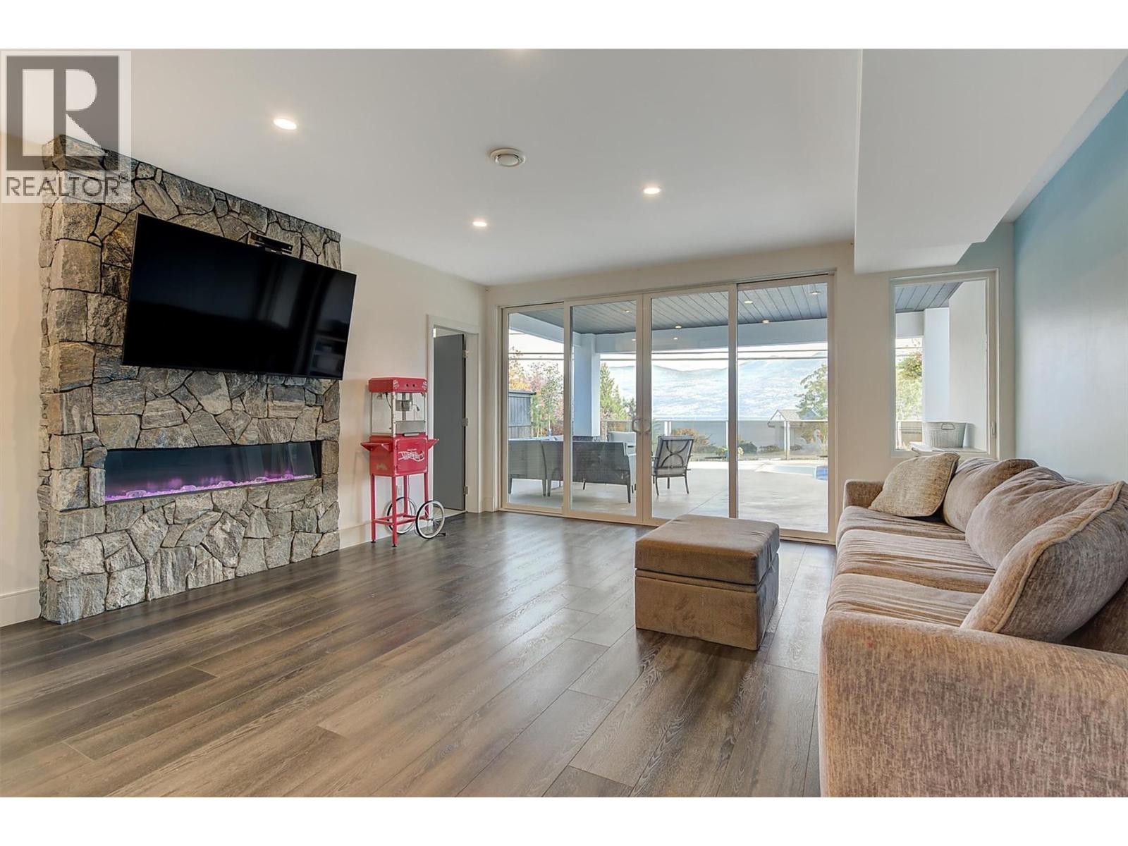 3961 Beachview Drive E, West Kelowna, British Columbia  V4T 2K1 - Photo 47 - 10381144