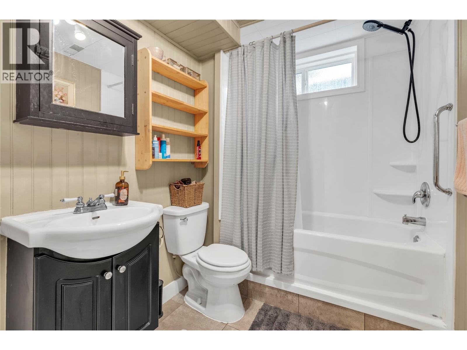 2471 Mckenzie Street, Penticton, British Columbia  V2A 6H9 - Photo 18 - 10381529