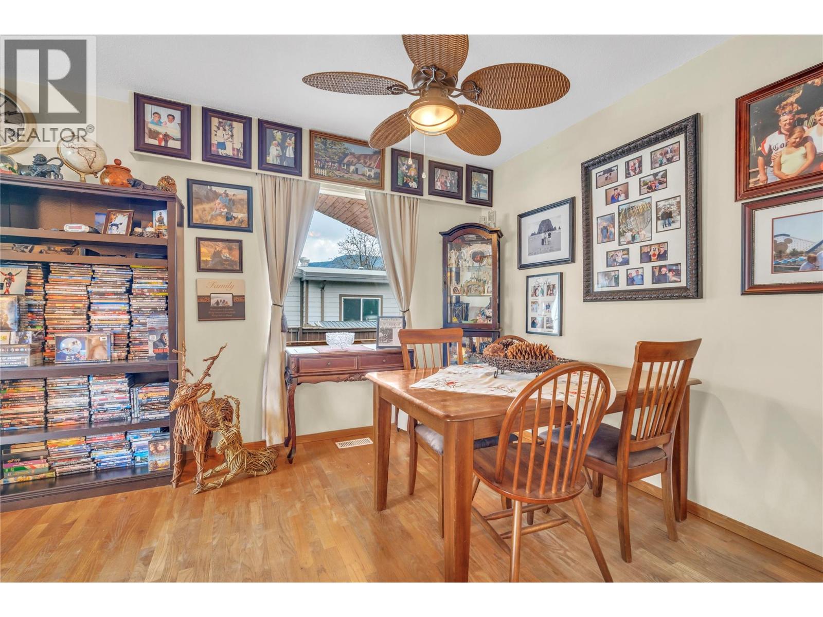 2471 Mckenzie Street, Penticton, British Columbia  V2A 6H9 - Photo 4 - 10381529