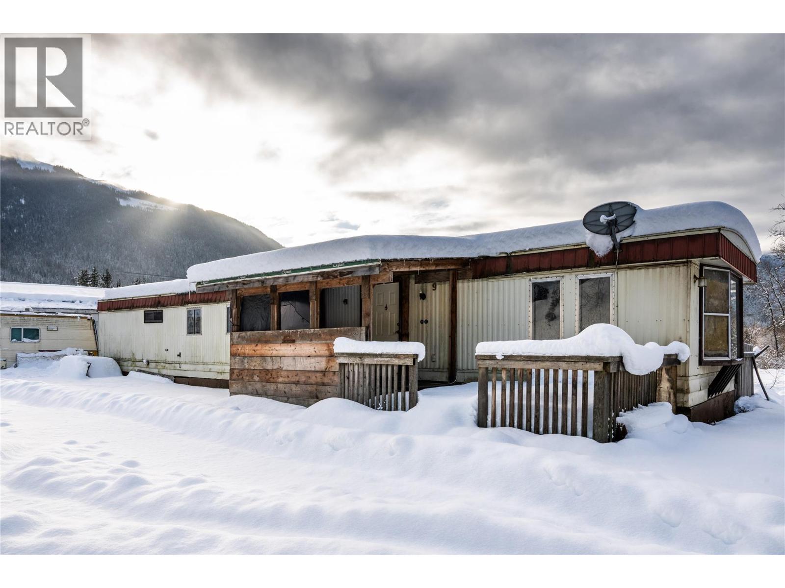 3643 Malakwa Road, Malakwa, British Columbia  V0E 2J0 - Photo 12 - 10381503