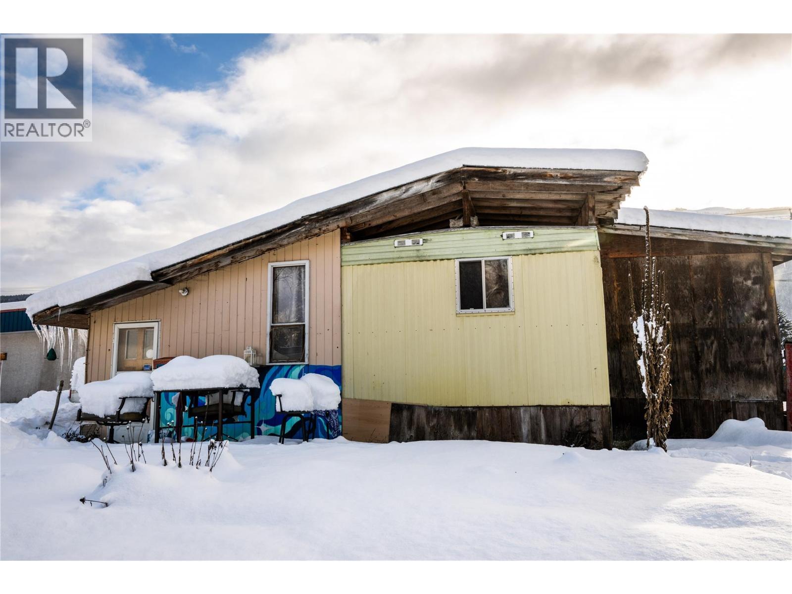 3643 Malakwa Road, Malakwa, British Columbia  V0E 2J0 - Photo 8 - 10381503