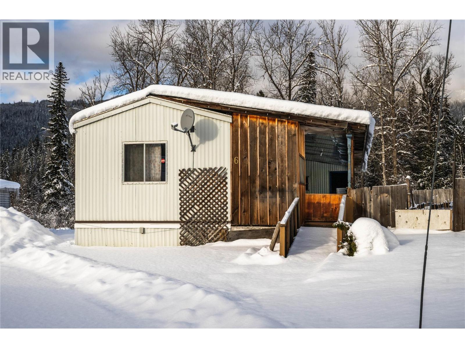 3643 Malakwa Road, Malakwa, British Columbia  V0E 2J0 - Photo 11 - 10381398