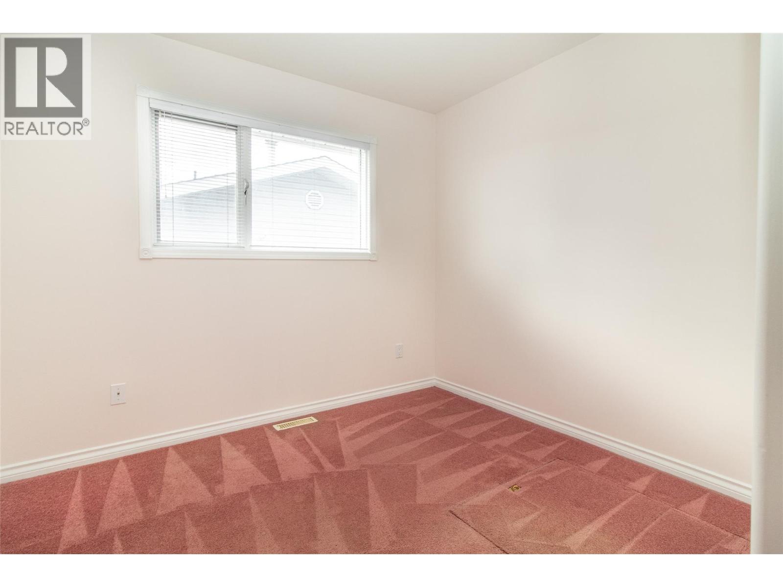 1035 Tataryn Road, Kelowna, British Columbia  V1X 1N6 - Photo 10 - 10381495