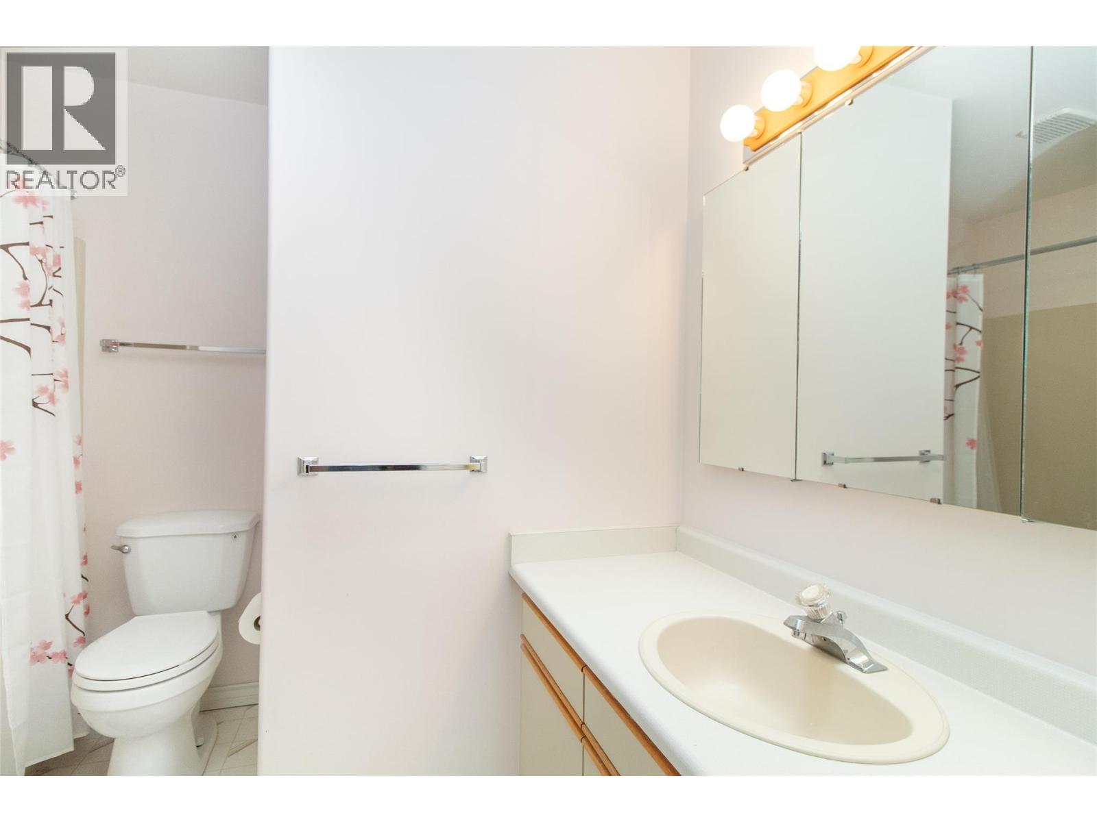 1035 Tataryn Road, Kelowna, British Columbia  V1X 1N6 - Photo 12 - 10381495