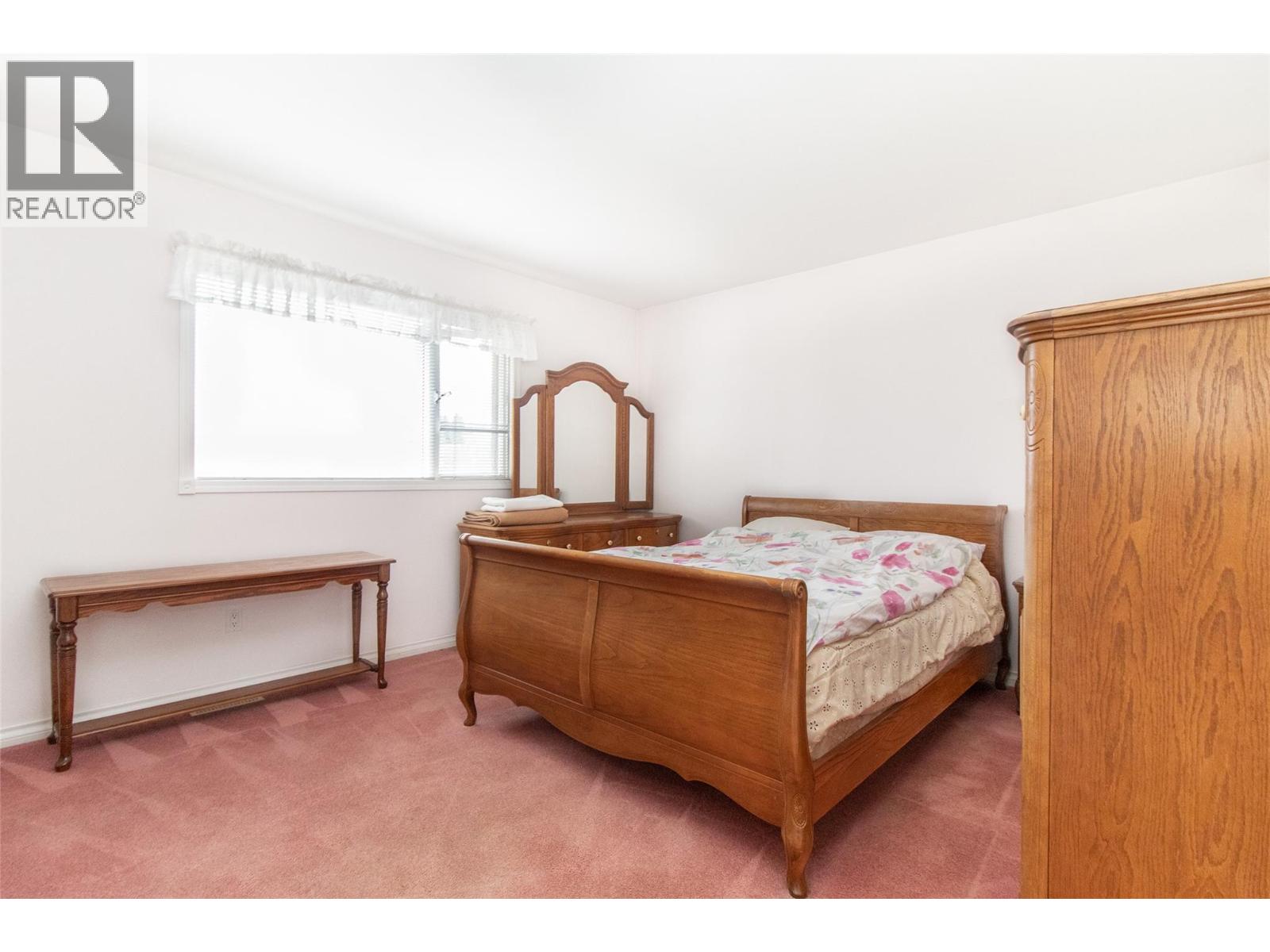 1035 Tataryn Road, Kelowna, British Columbia  V1X 1N6 - Photo 15 - 10381495