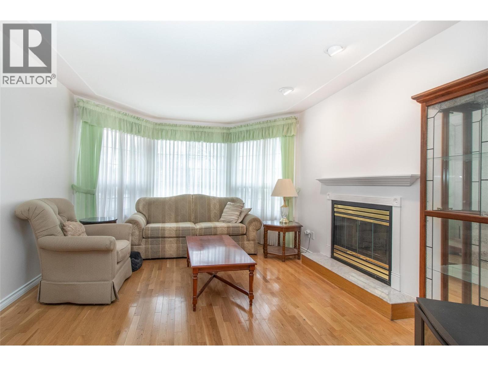 1035 Tataryn Road, Kelowna, British Columbia  V1X 1N6 - Photo 2 - 10381495