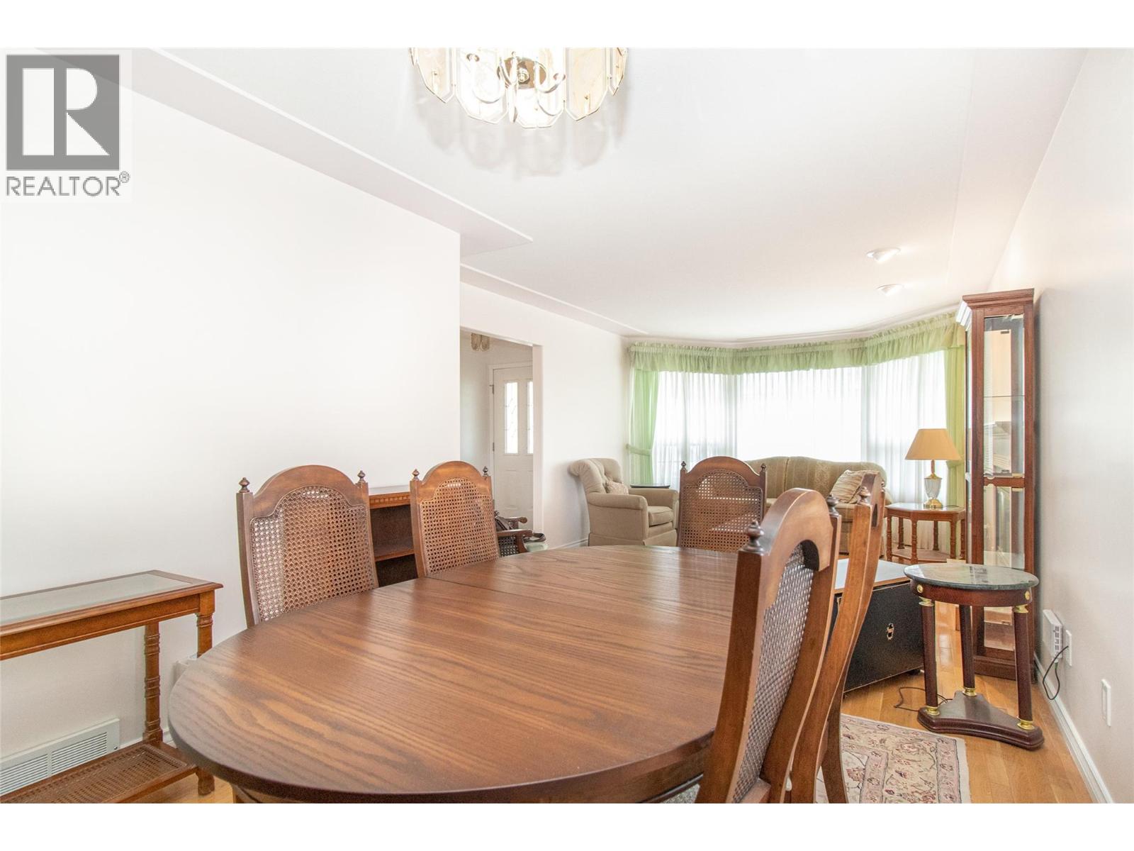 1035 Tataryn Road, Kelowna, British Columbia  V1X 1N6 - Photo 6 - 10381495