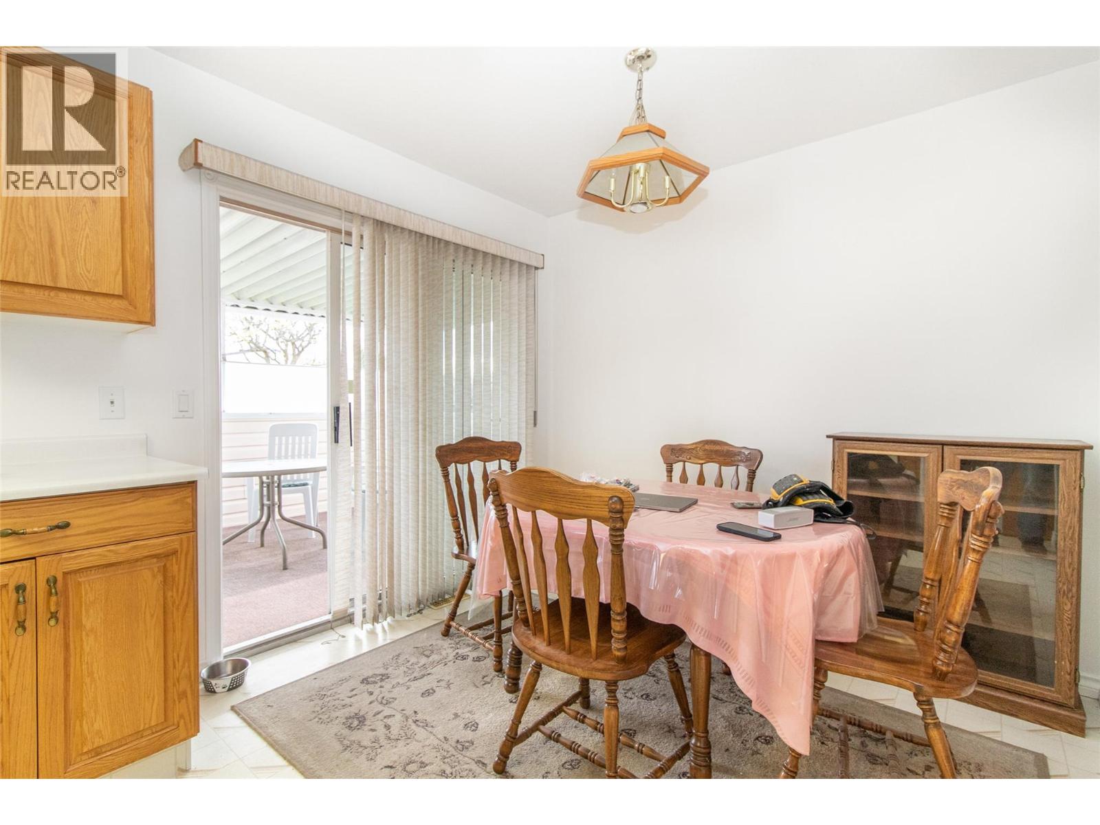 1035 Tataryn Road, Kelowna, British Columbia  V1X 1N6 - Photo 9 - 10381495