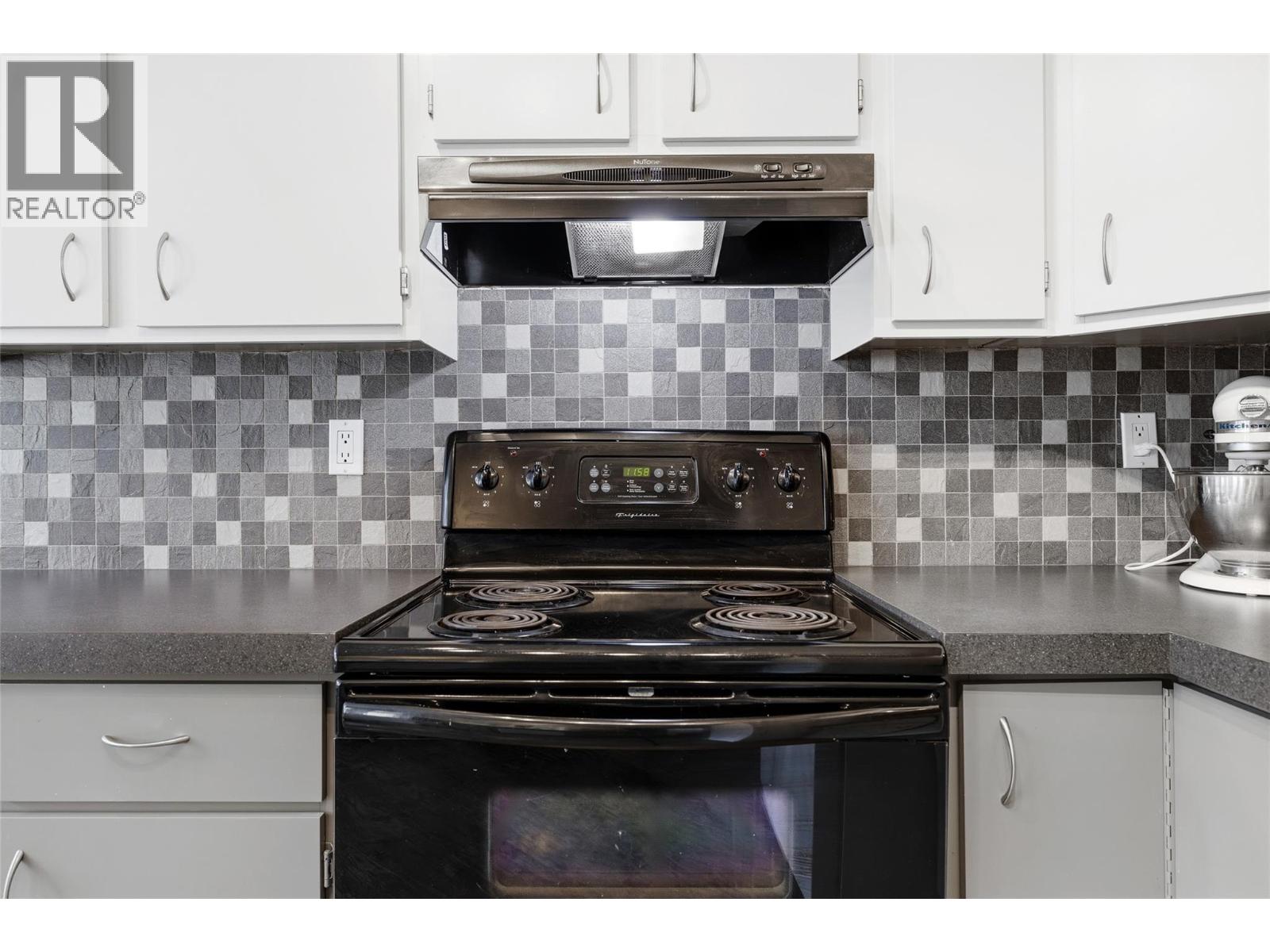 1225 Brookside Avenue Unit# 7, Kelowna, British Columbia  V1Y 5T5 - Photo 11 - 10381484