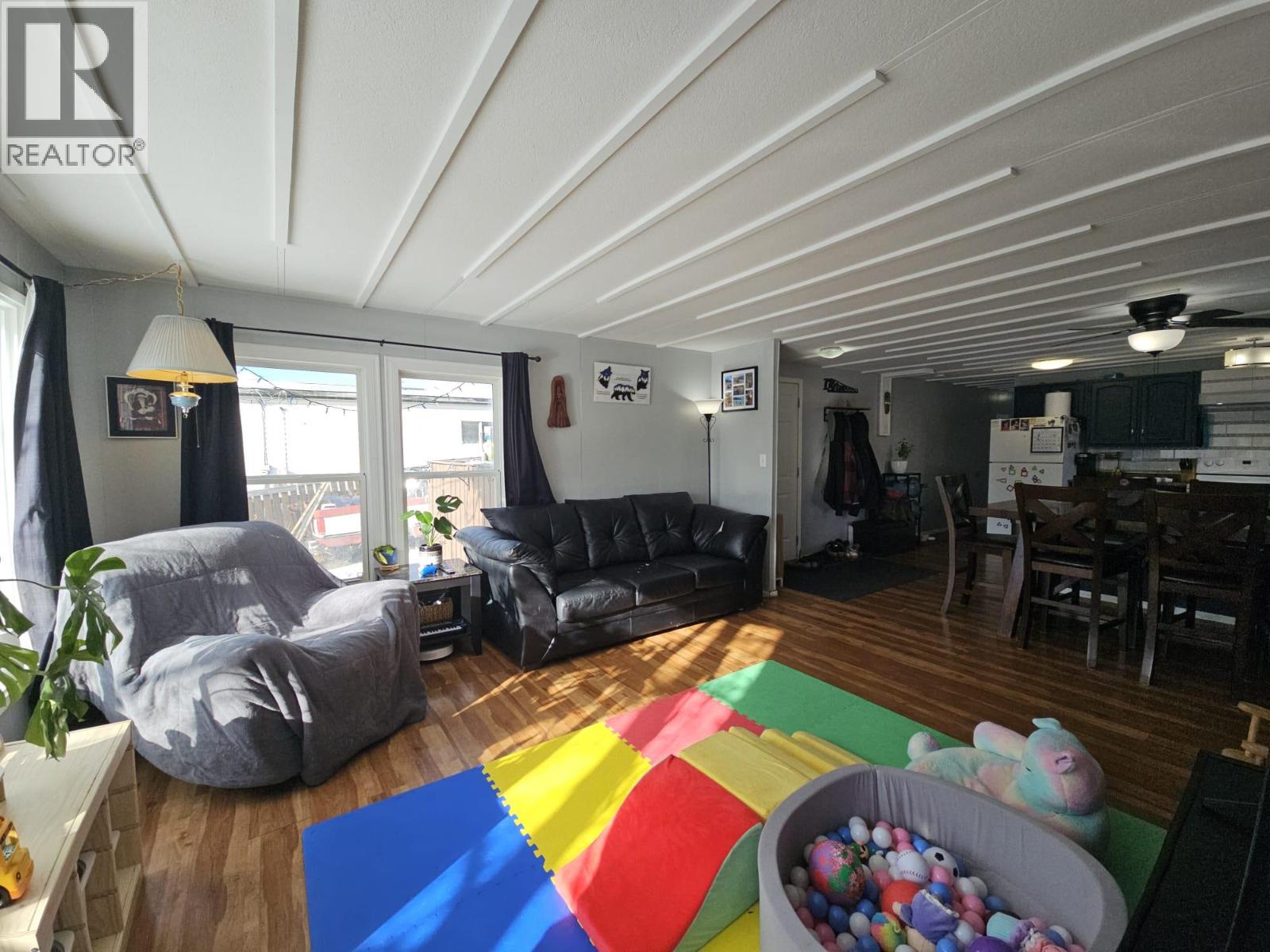 5256 45 Street Se, Chetwynd, British Columbia  V0C 1J0 - Photo 4 - 10381483