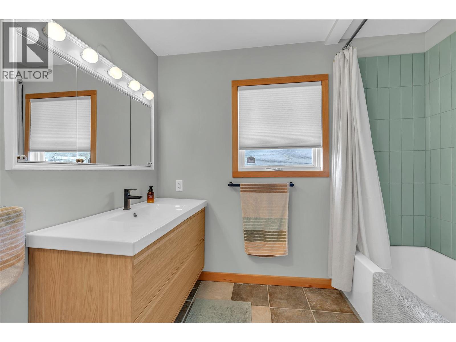 212 Carr Crescent, Oliver, British Columbia  V0H 1T5 - Photo 19 - 10381467