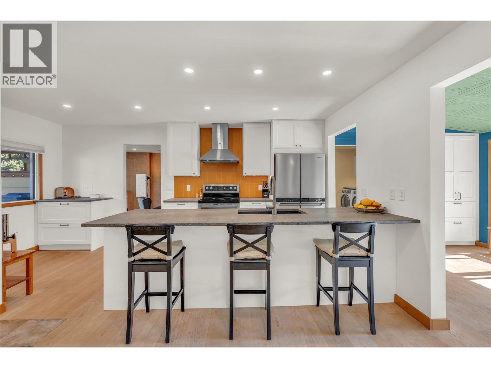 212 Carr Crescent, Oliver, British Columbia  V0H 1T5 - Photo 6 - 10381467