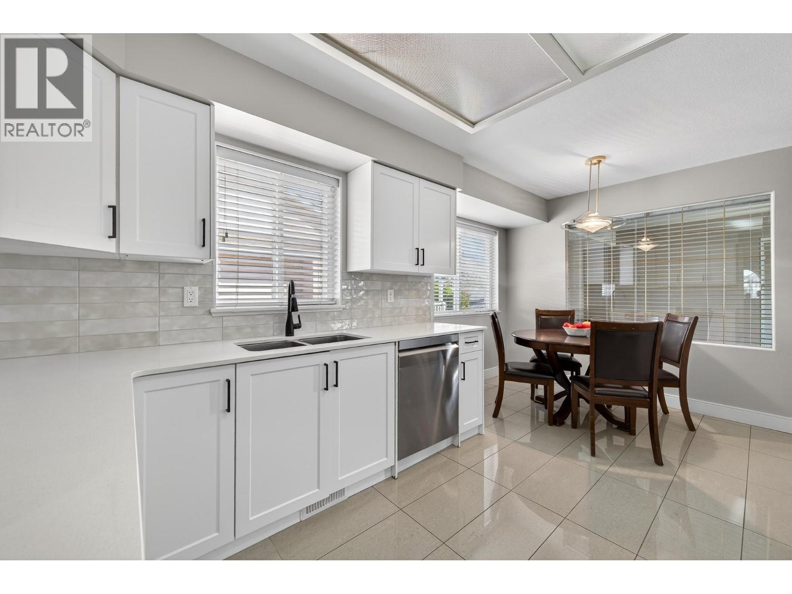 1057 Lincoln Court, Kamloops, British Columbia  V2B 8L5 - Photo 10 - 10381456