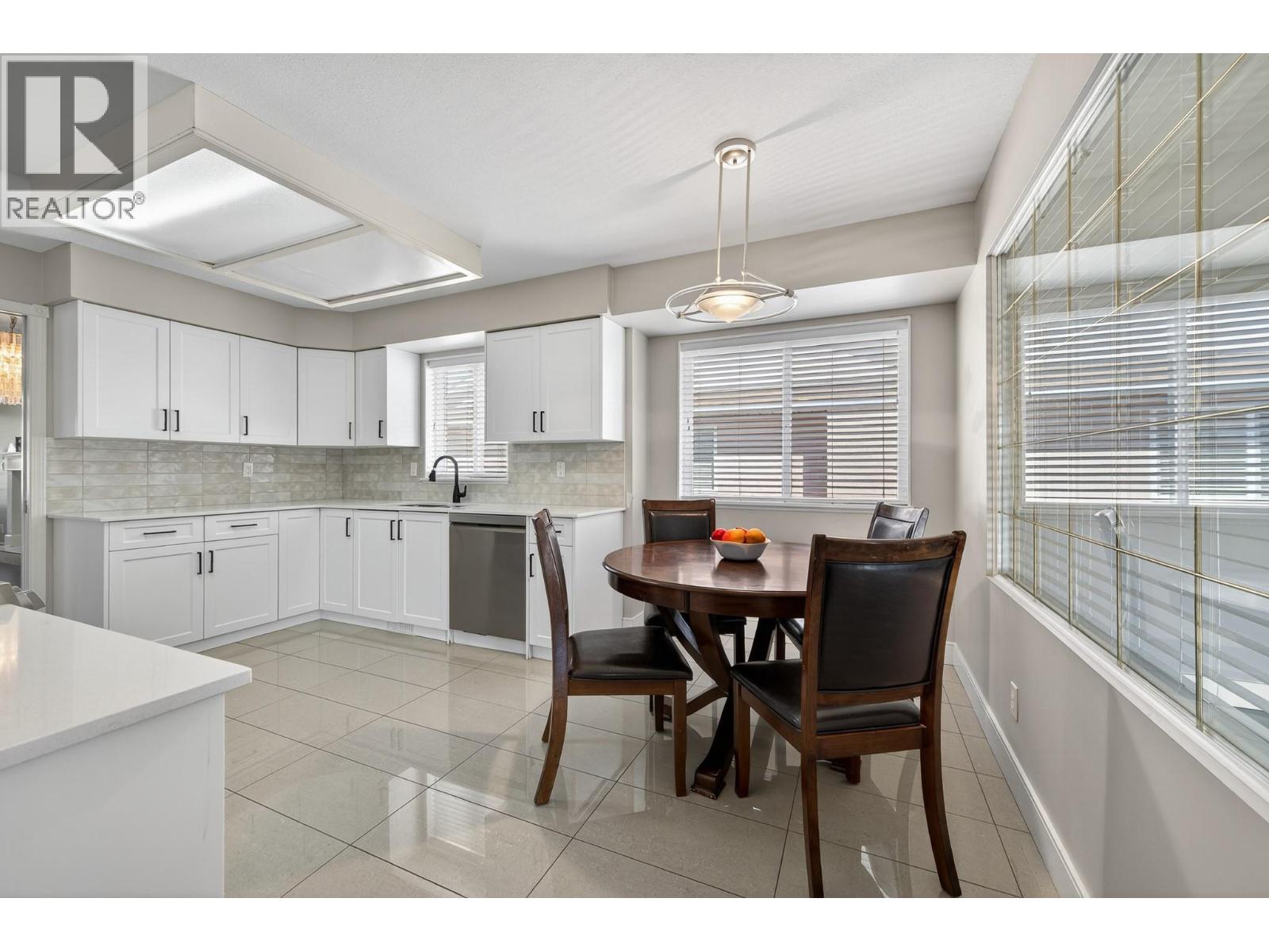 1057 Lincoln Court, Kamloops, British Columbia  V2B 8L5 - Photo 12 - 10381456