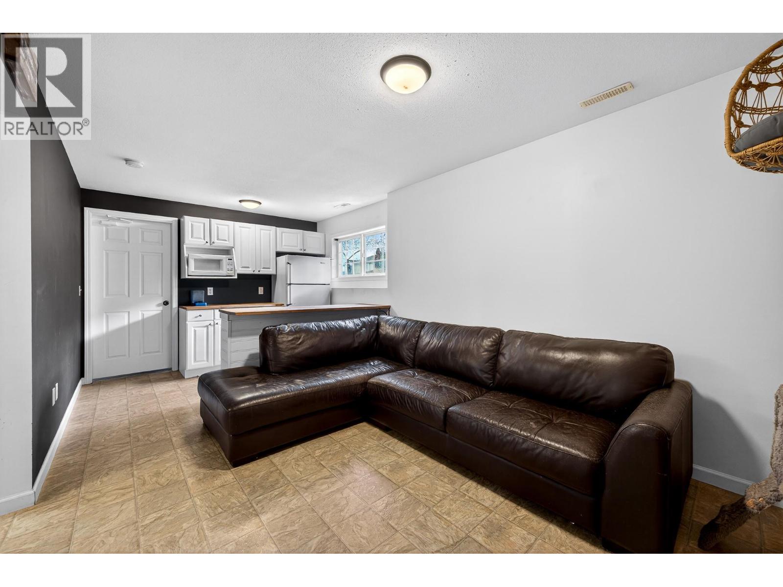 726 Dunrobin Drive Unit# 1, Kamloops, British Columbia  V1S 1X3 - Photo 18 - 10381400