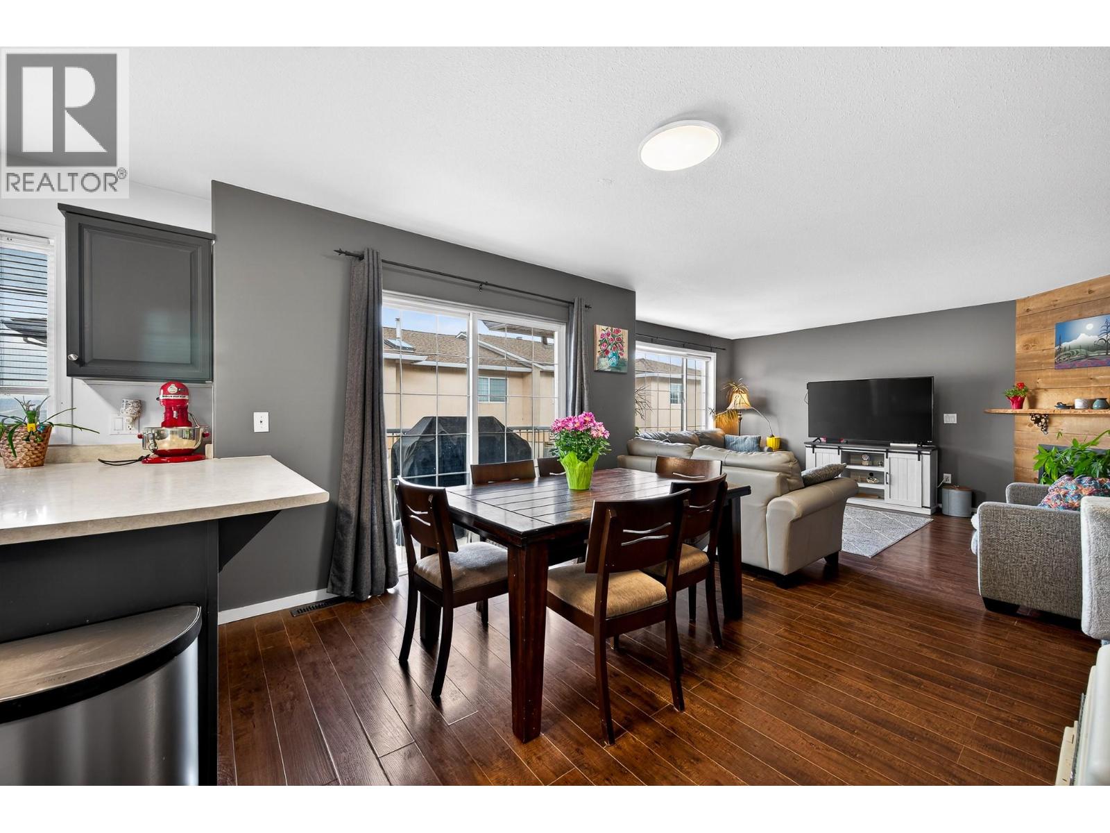 726 Dunrobin Drive Unit# 1, Kamloops, British Columbia  V1S 1X3 - Photo 3 - 10381400