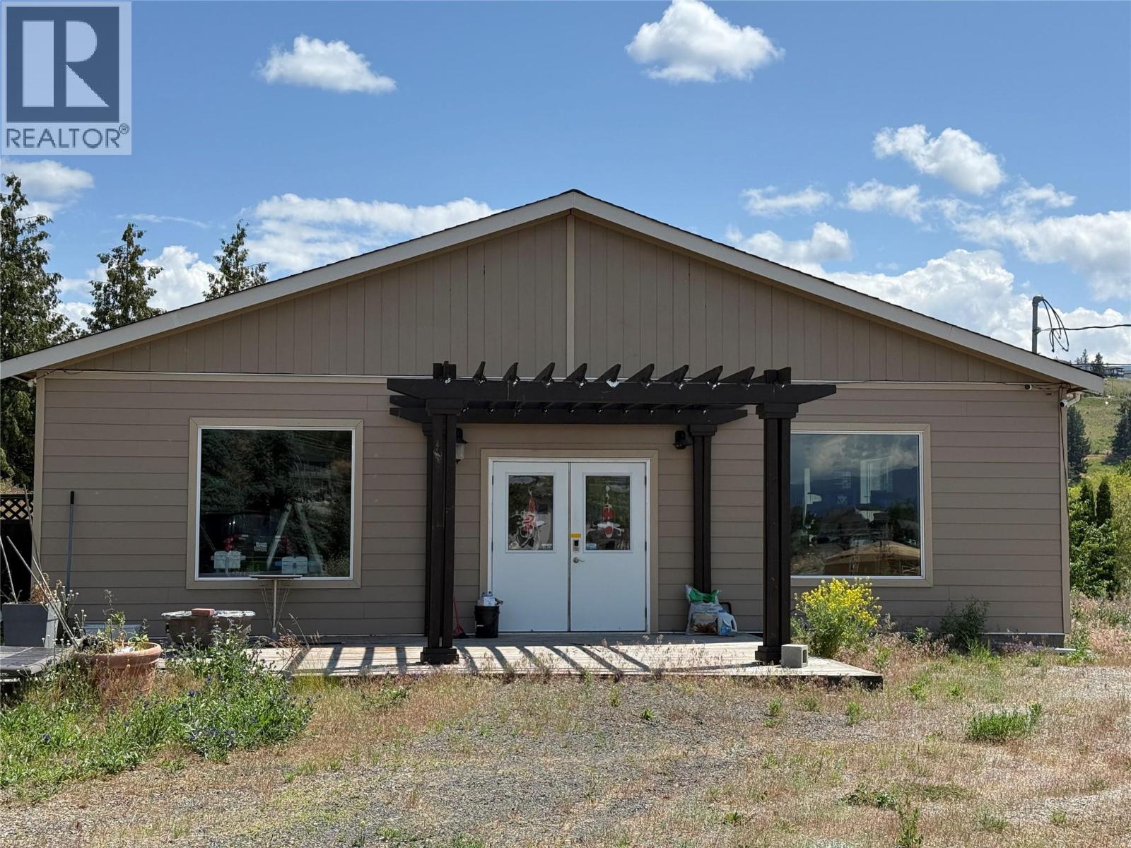 1605 Garner Road, Kelowna, British Columbia  V1P 1E5 - Photo 1 - 10380540