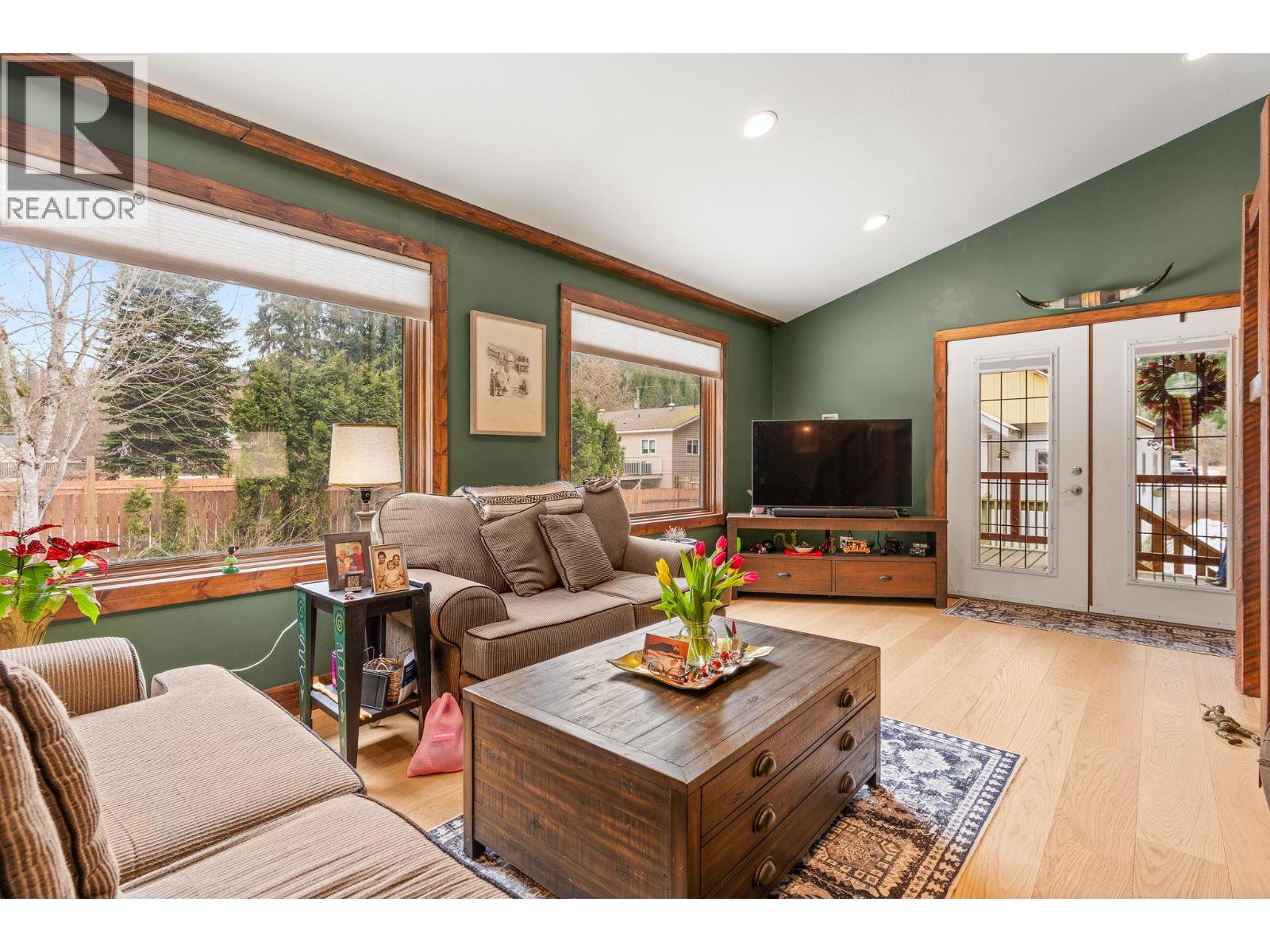 3463 Catherwood Road, Revelstoke, British Columbia  V0E 2S1 - Photo 10 - 10379175