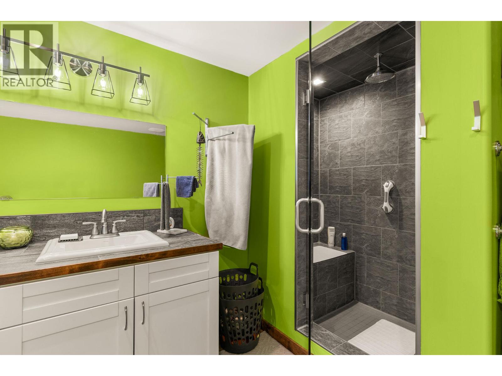 3463 Catherwood Road, Revelstoke, British Columbia  V0E 2S1 - Photo 16 - 10379175