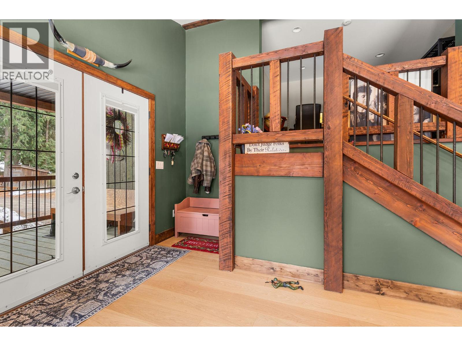 3463 Catherwood Road, Revelstoke, British Columbia  V0E 2S1 - Photo 8 - 10379175