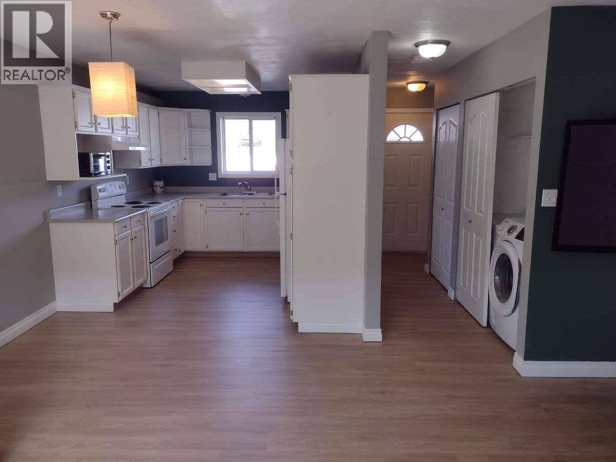 940 Oakville Street Unit# 102, Penticton, British Columbia  V2A 8J6 - Photo 3 - 10381508