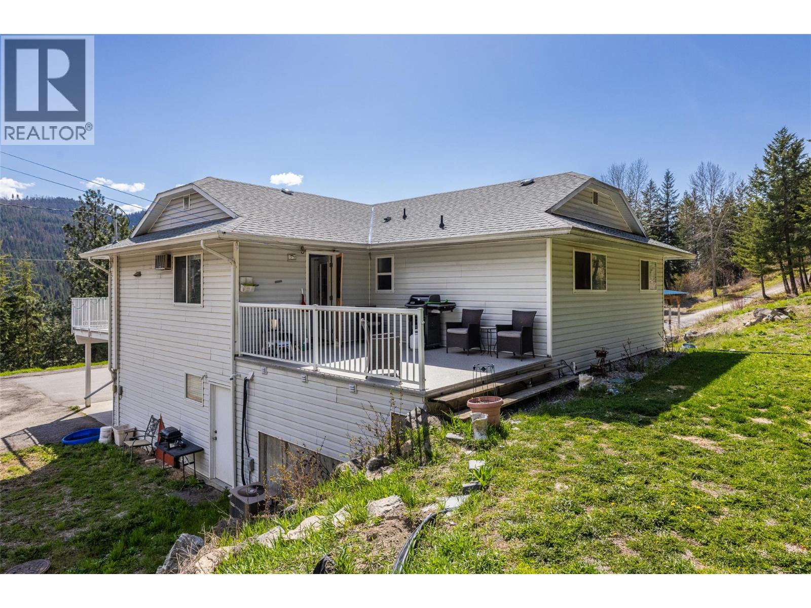 7114 Goshawk Road, Kelowna, British Columbia  V1P 1H9 - Photo 28 - 10381171
