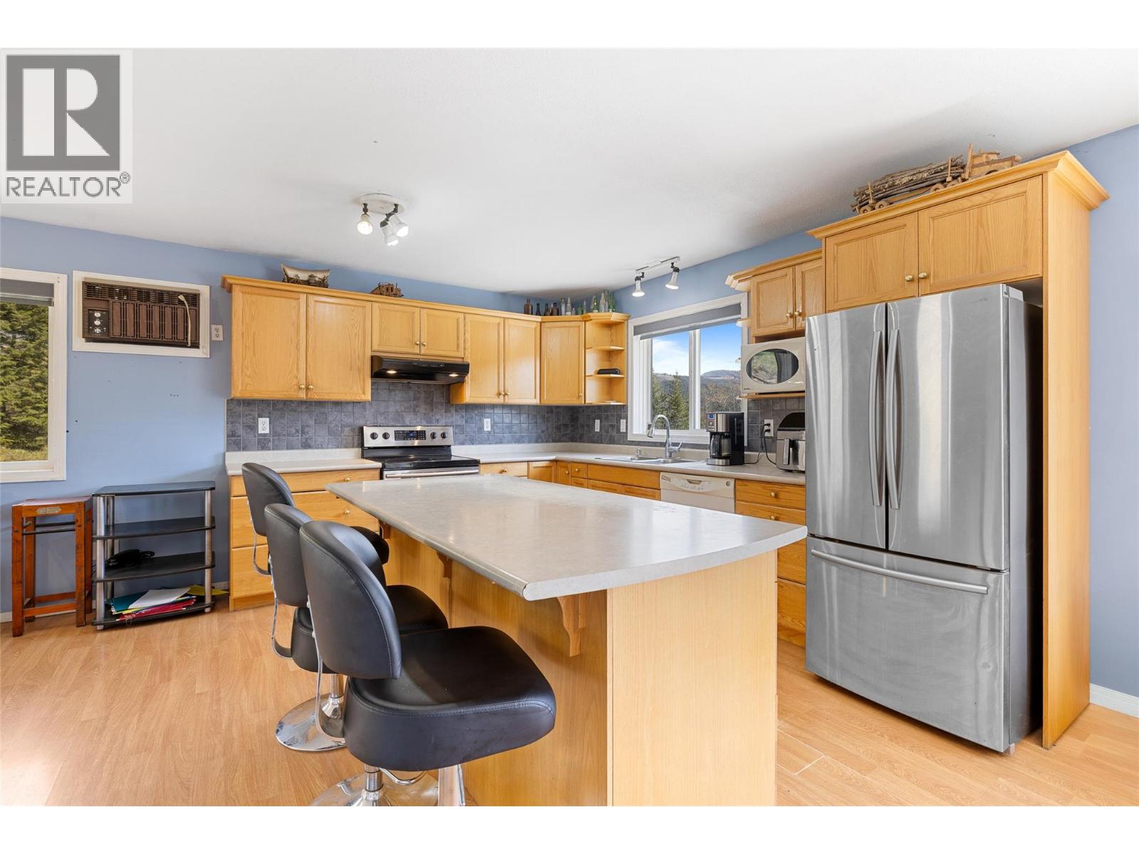 7114 Goshawk Road, Kelowna, British Columbia  V1P 1H9 - Photo 6 - 10381171