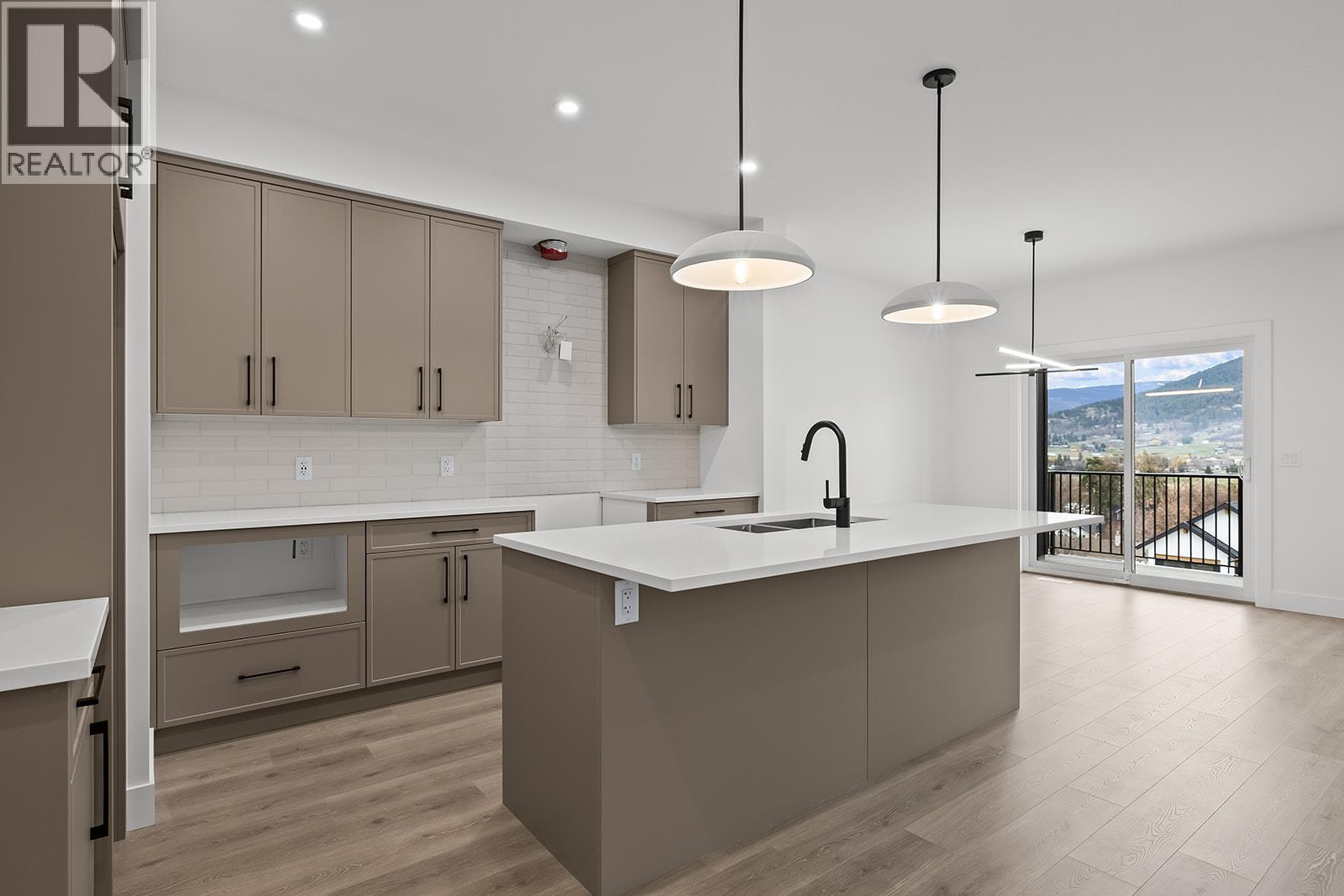 365 Arrowleaf Rise, Coldstream, British Columbia  V1B 0B5 - Photo 15 - 10381128