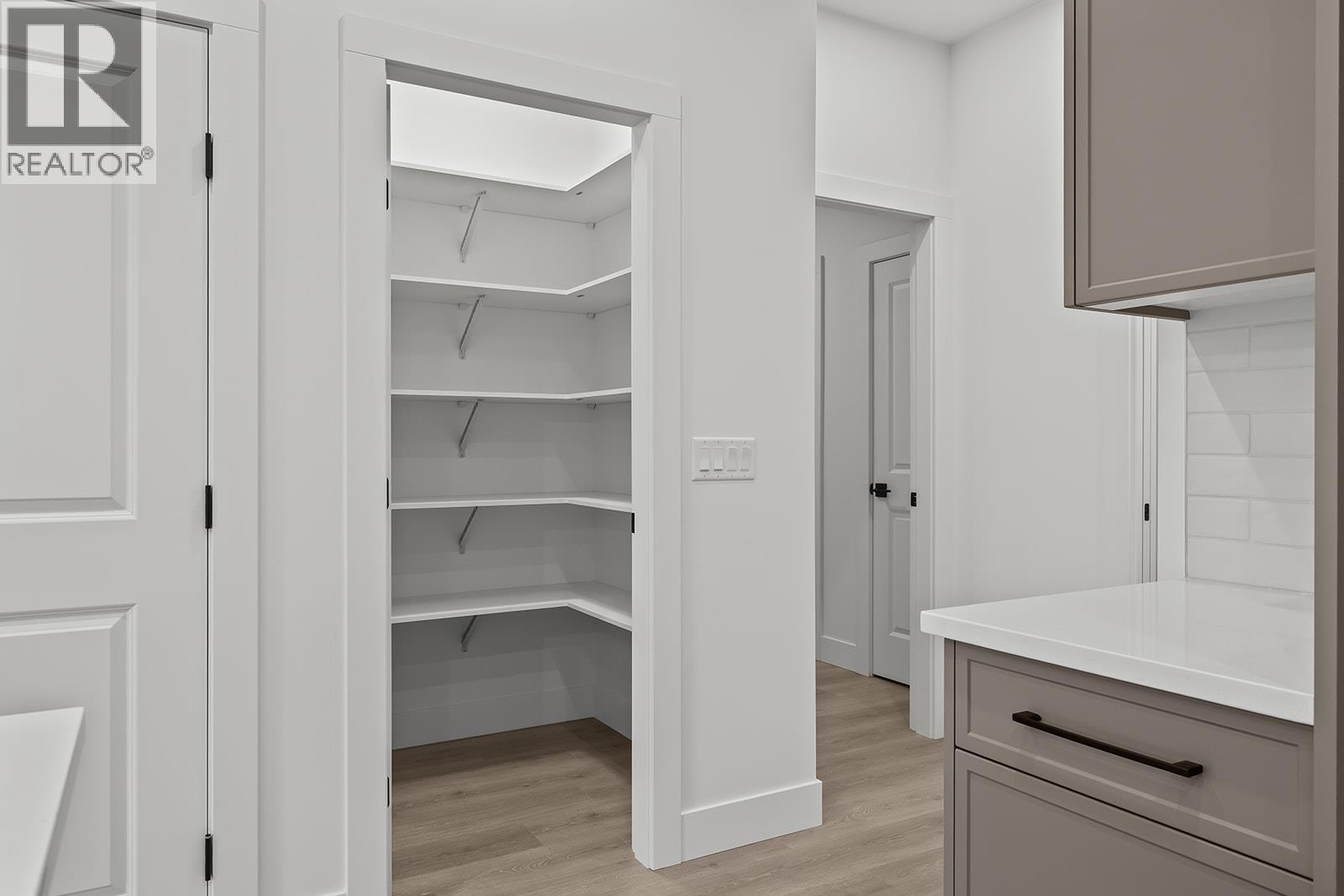 365 Arrowleaf Rise, Coldstream, British Columbia  V1B 0B5 - Photo 17 - 10381128