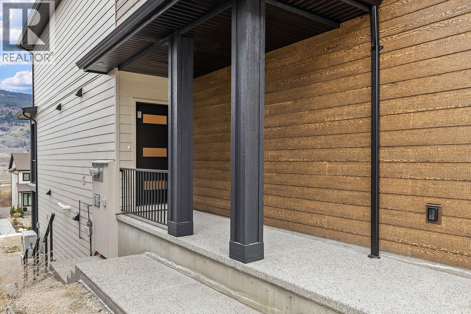 365 Arrowleaf Rise, Coldstream, British Columbia  V1B 0B5 - Photo 4 - 10381128