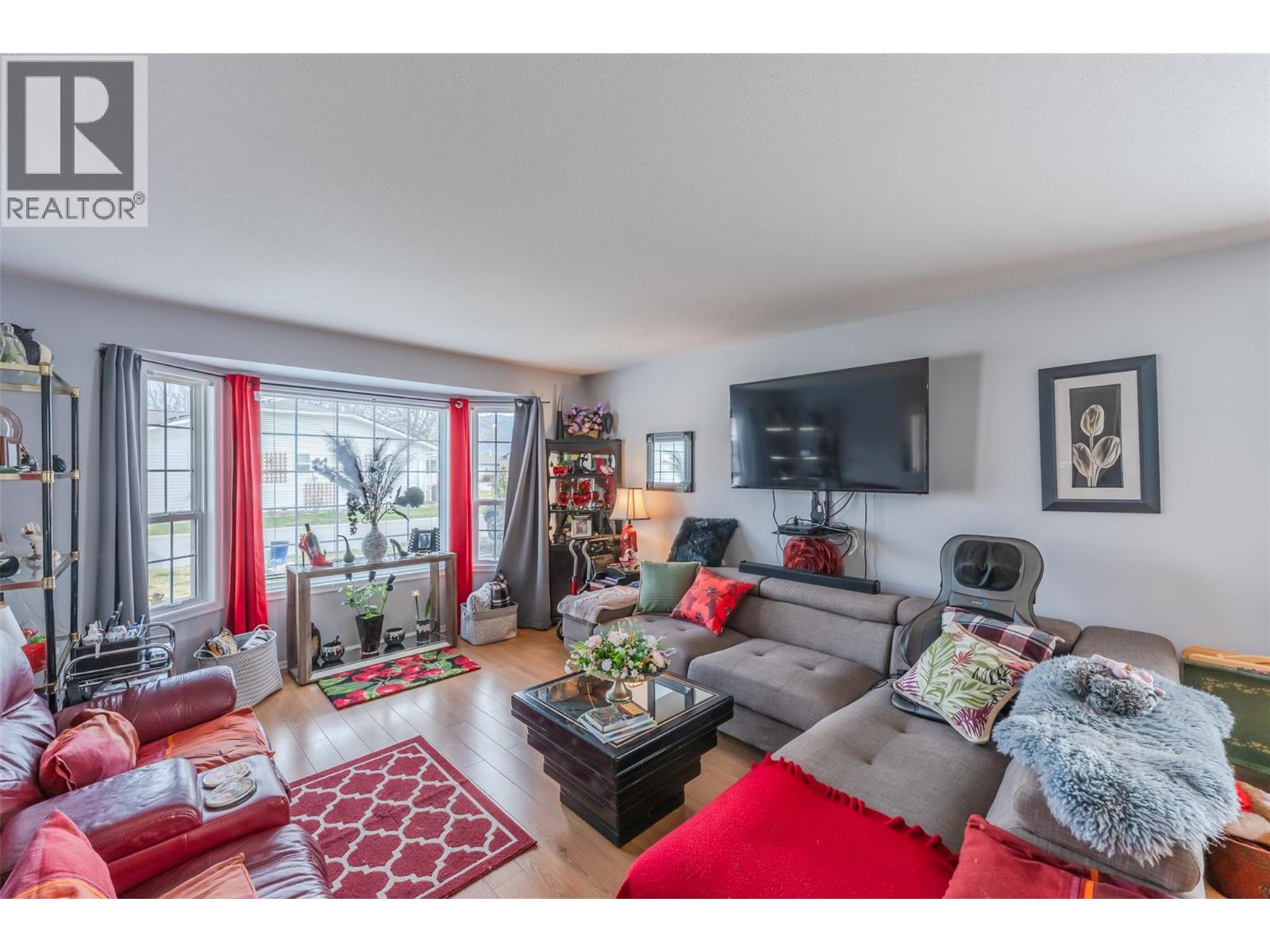 322 Falcon Drive, Penticton, British Columbia  V2A 8K6 - Photo 3 - 10381538