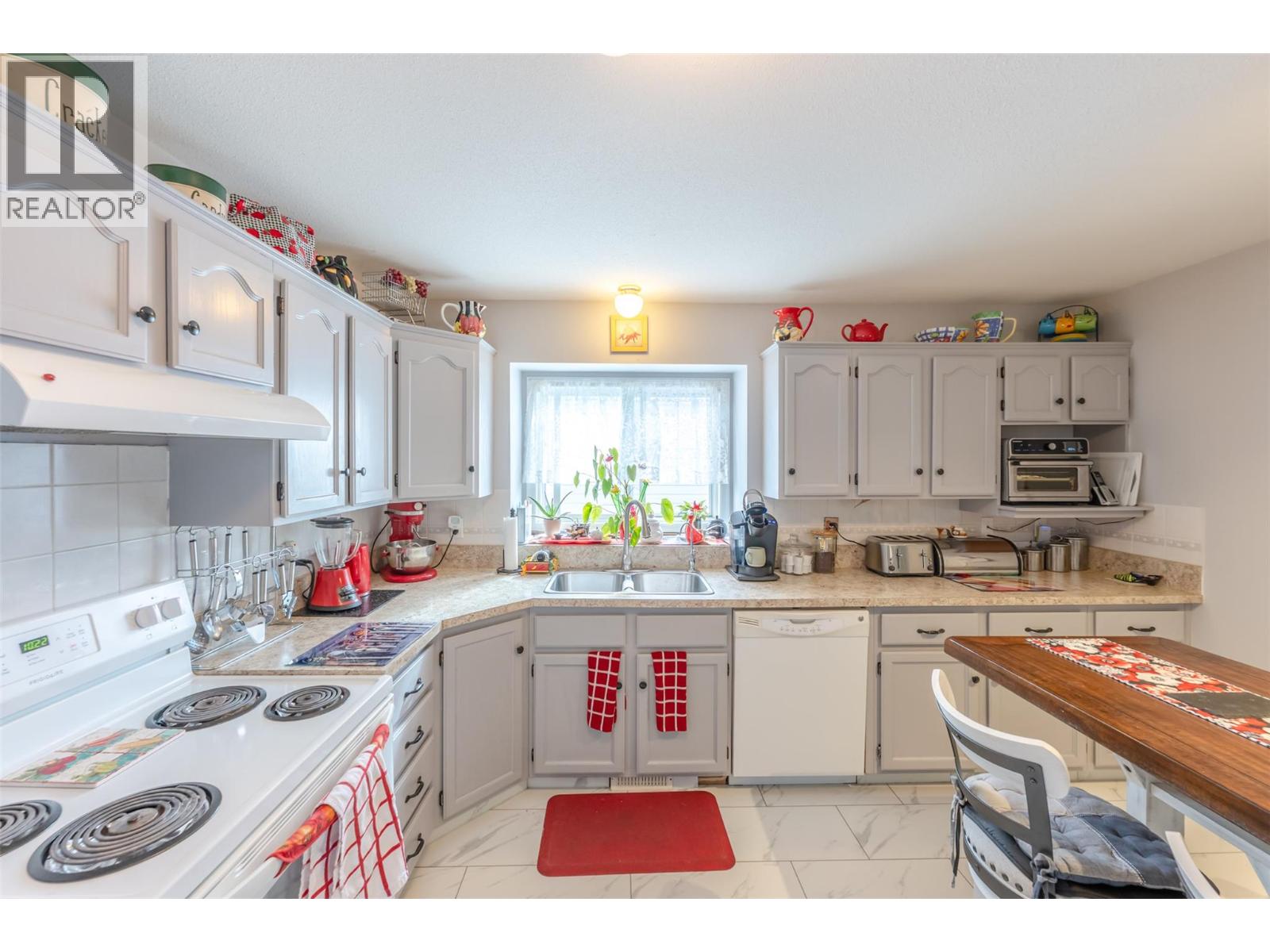 322 Falcon Drive, Penticton, British Columbia  V2A 8K6 - Photo 9 - 10381538