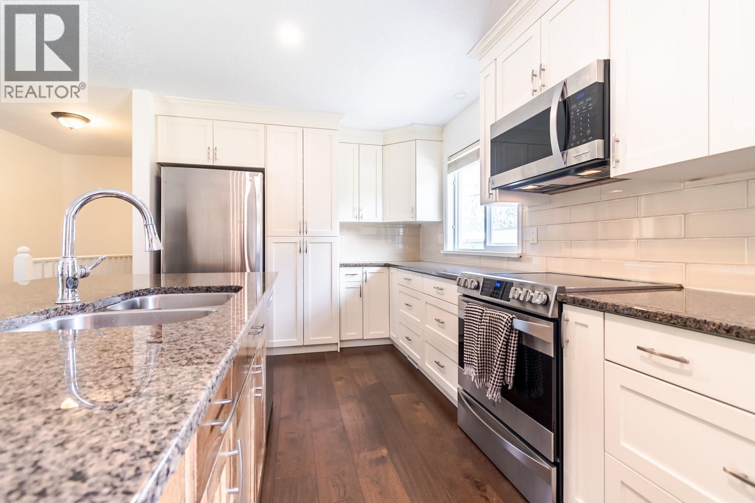 692 Summers Street, Lillooet, British Columbia  V0K 1V0 - Photo 2 - 10381333