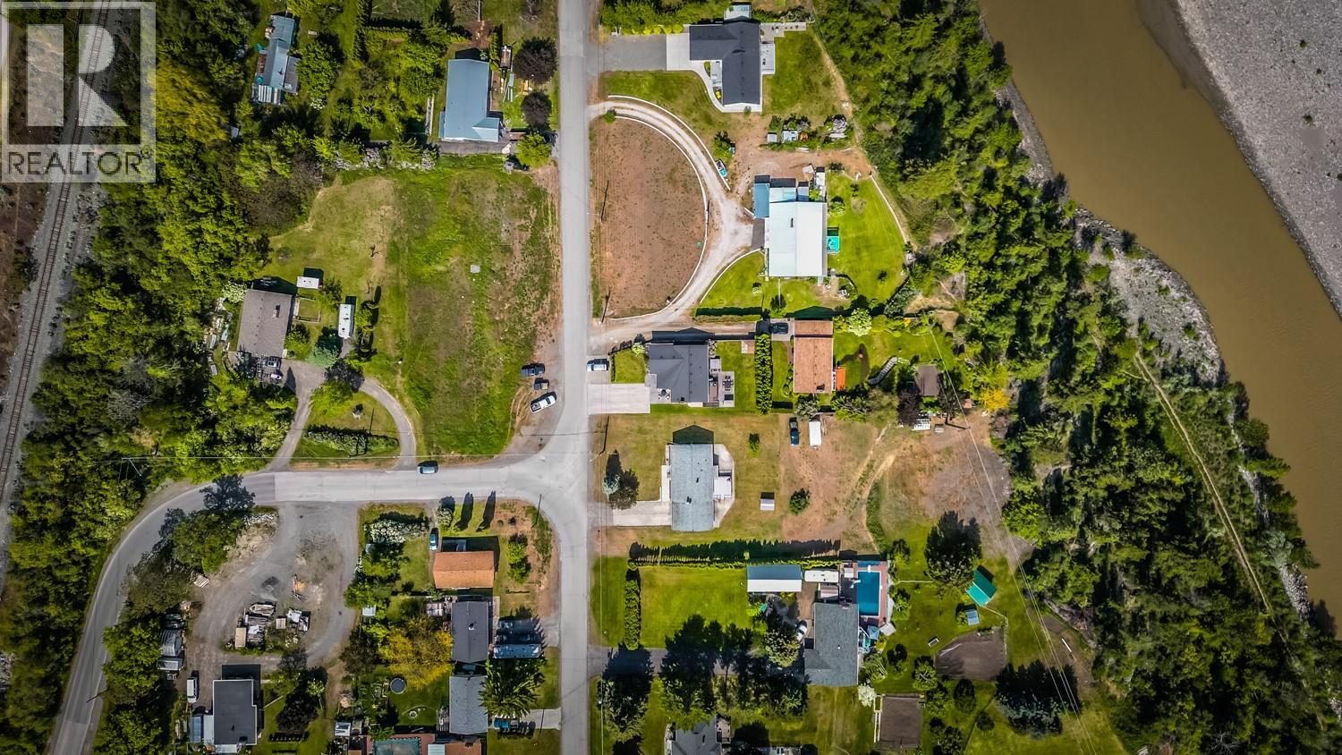 692 Summers Street, Lillooet, British Columbia  V0K 1V0 - Photo 9 - 10381333