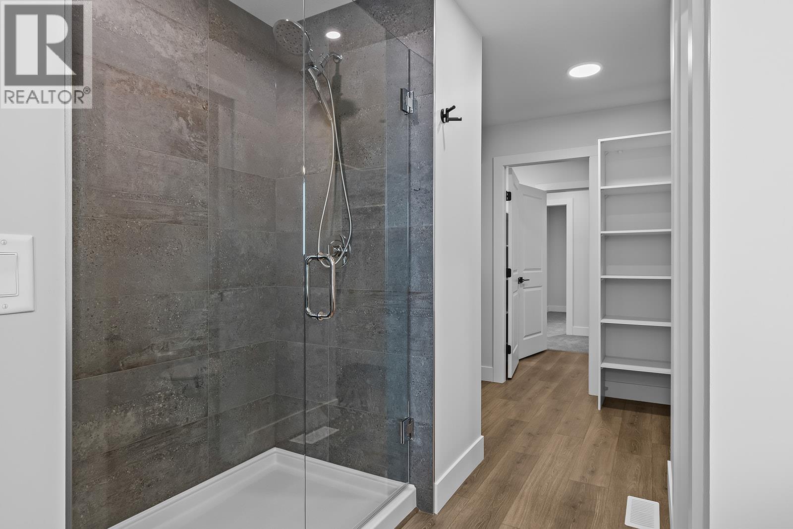 369 Arrowleaf Rise, Coldstream, British Columbia  V1B 0B5 - Photo 11 - 10381140