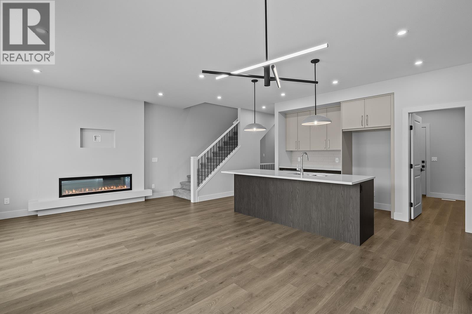 369 Arrowleaf Rise, Coldstream, British Columbia  V1B 0B5 - Photo 5 - 10381140